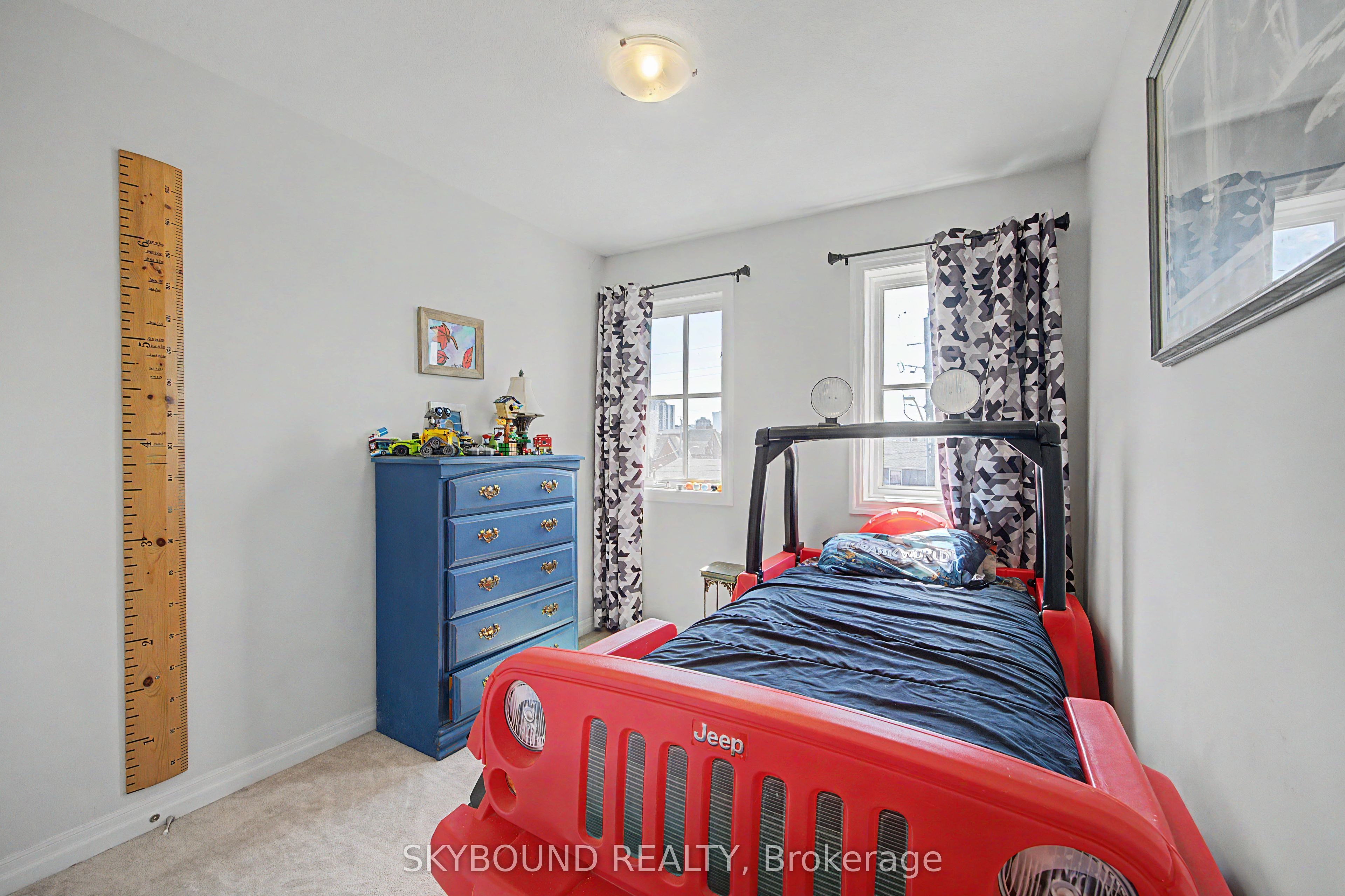 290 Barton Street W 3 Property Photo 16
