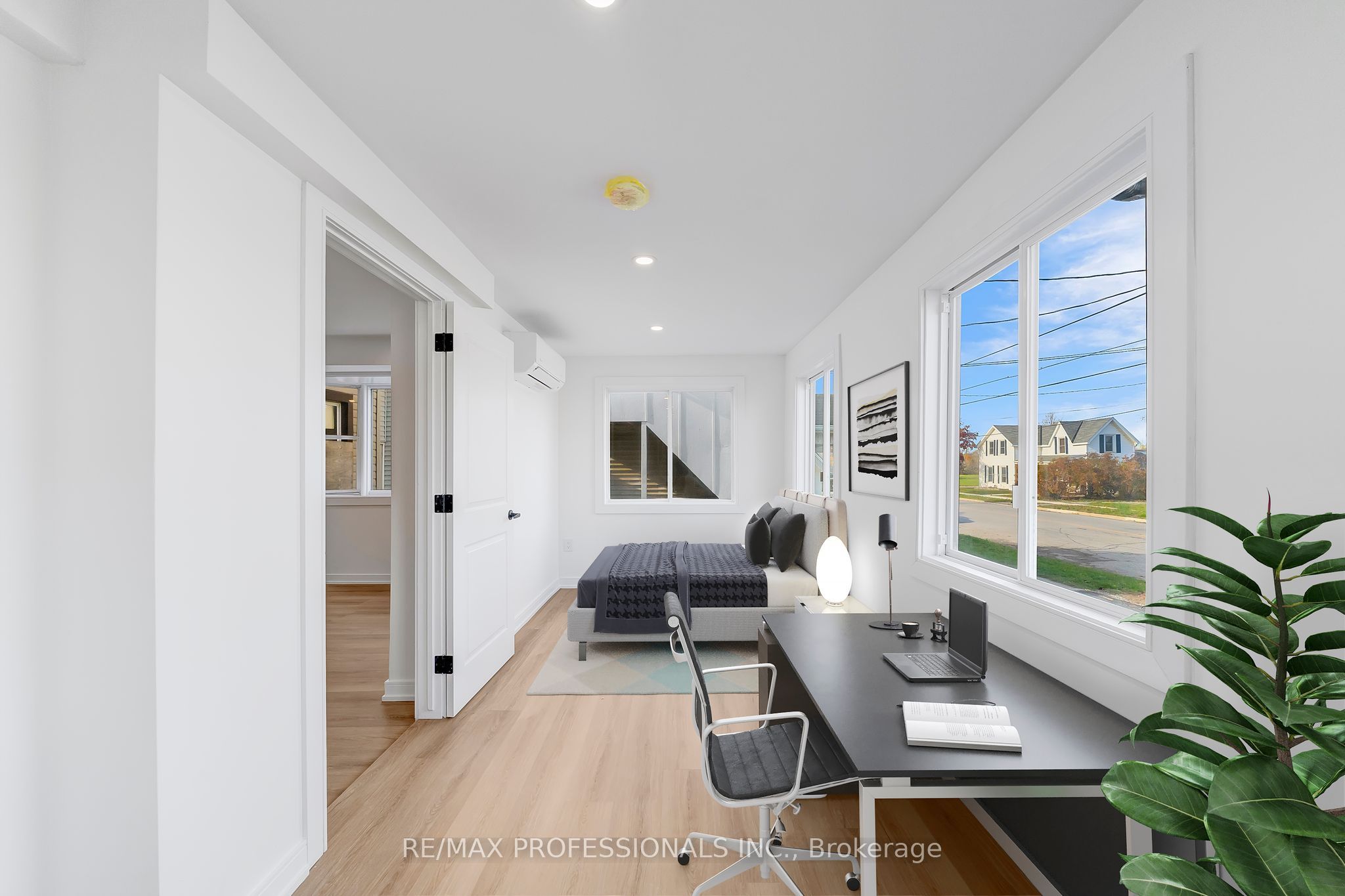 27 Oakdale Avenue Apartment B Property Photo 11