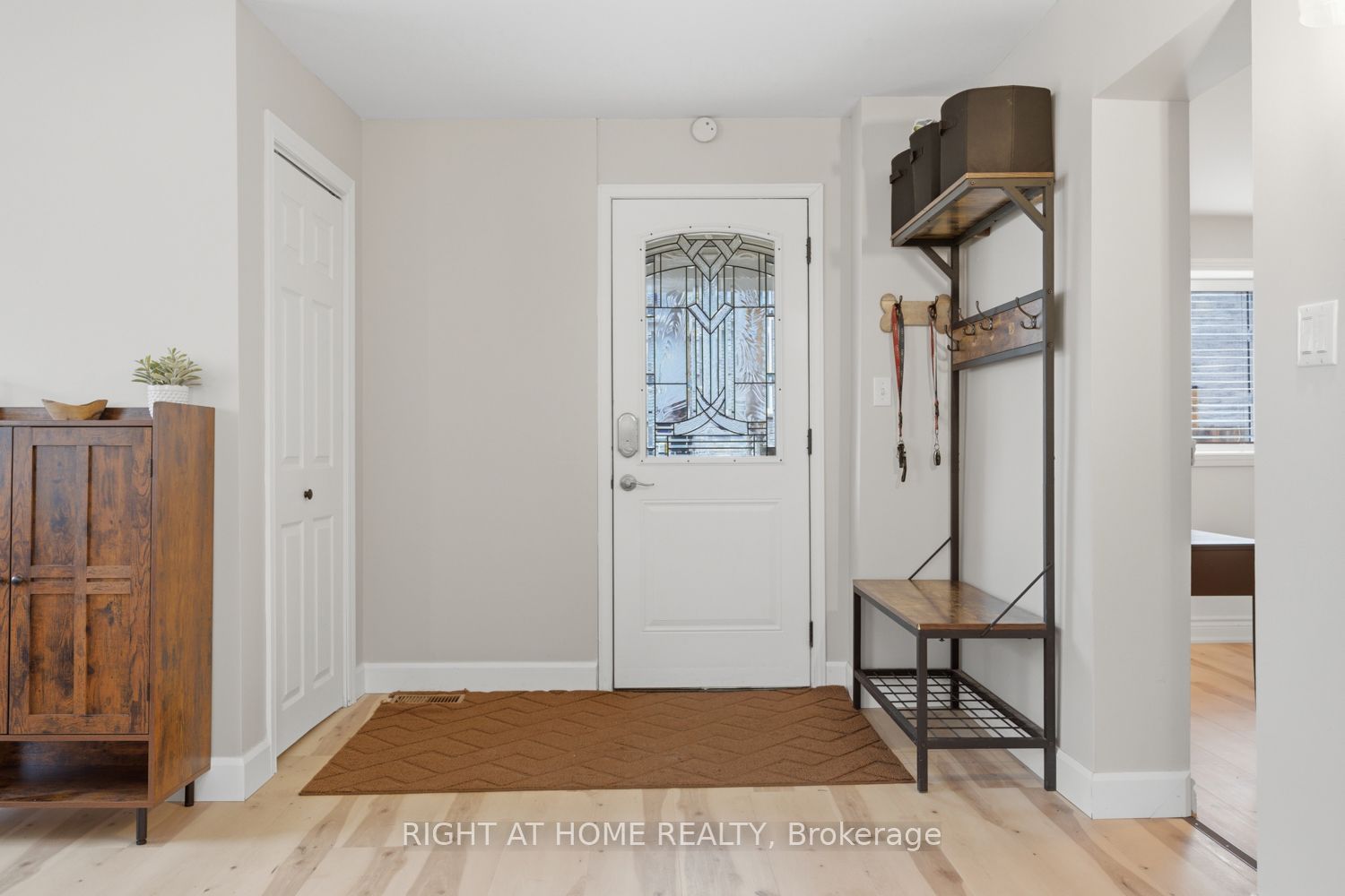 60 King Street E Property Photo 6