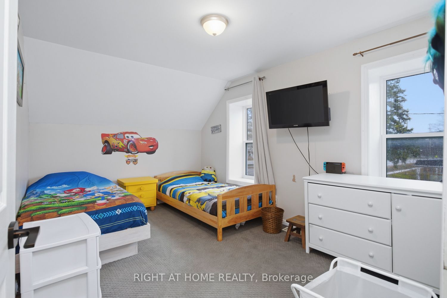 60 King Street E Property Photo 19