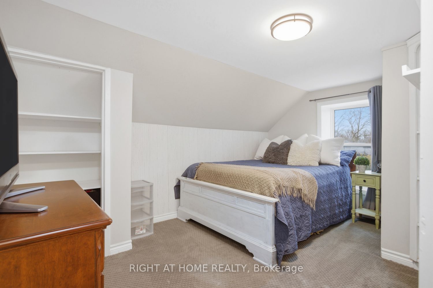 60 King Street E Property Photo 21