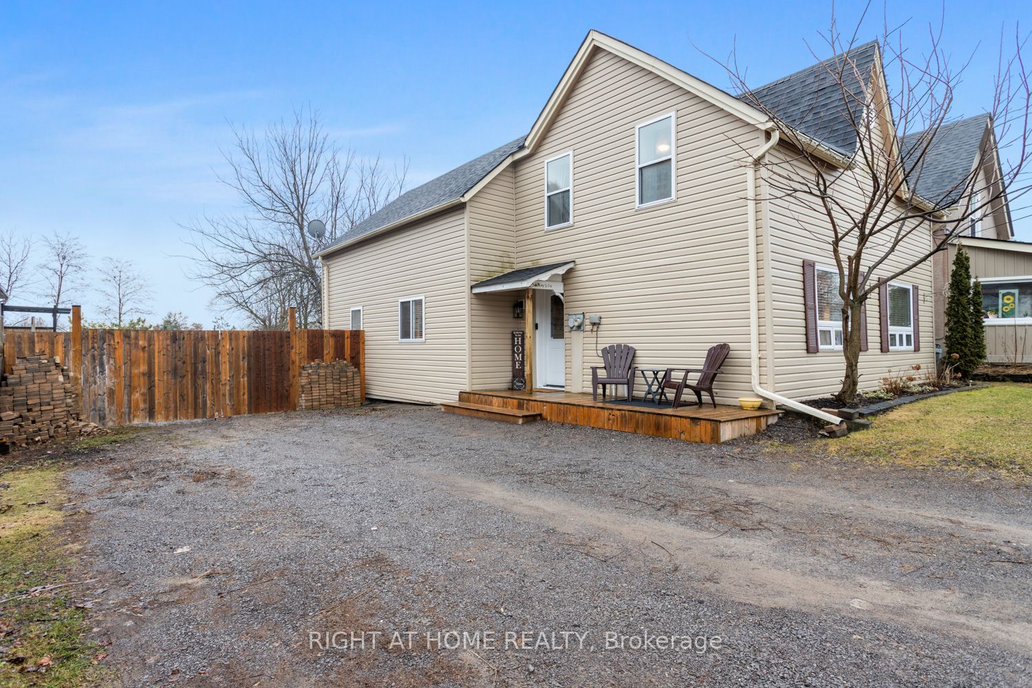 60 King Street E Property Photo 24