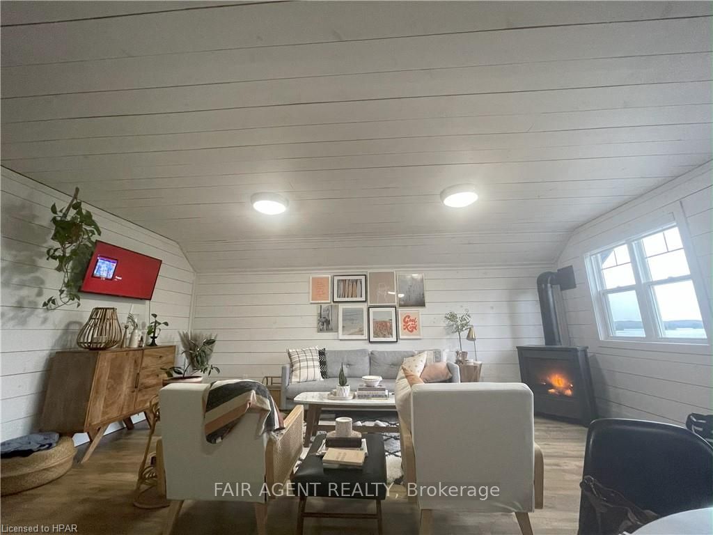 48 Wilson Lake Crescent Property Photo 30