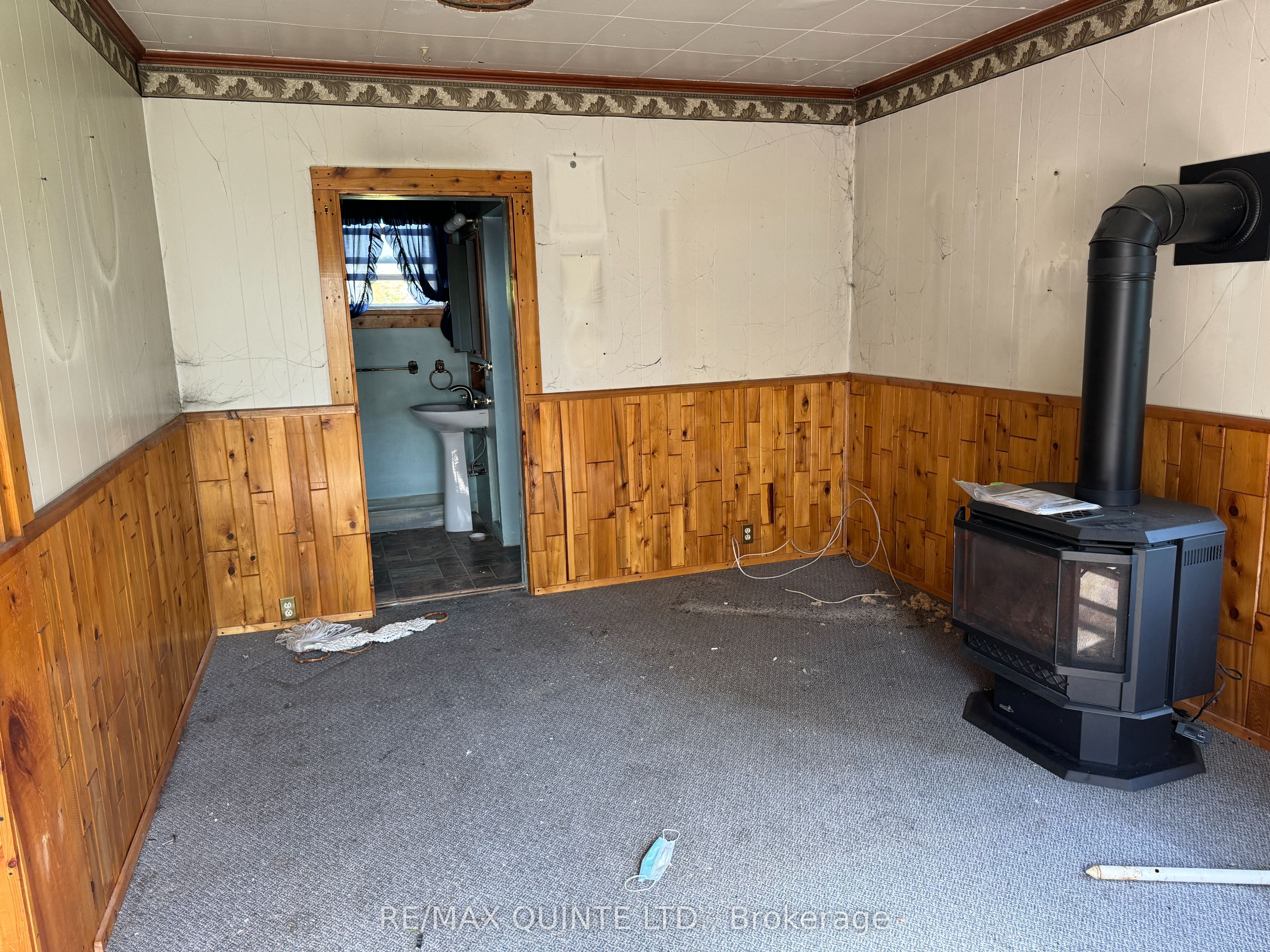 801 Old Highway 2 Property Photo 11