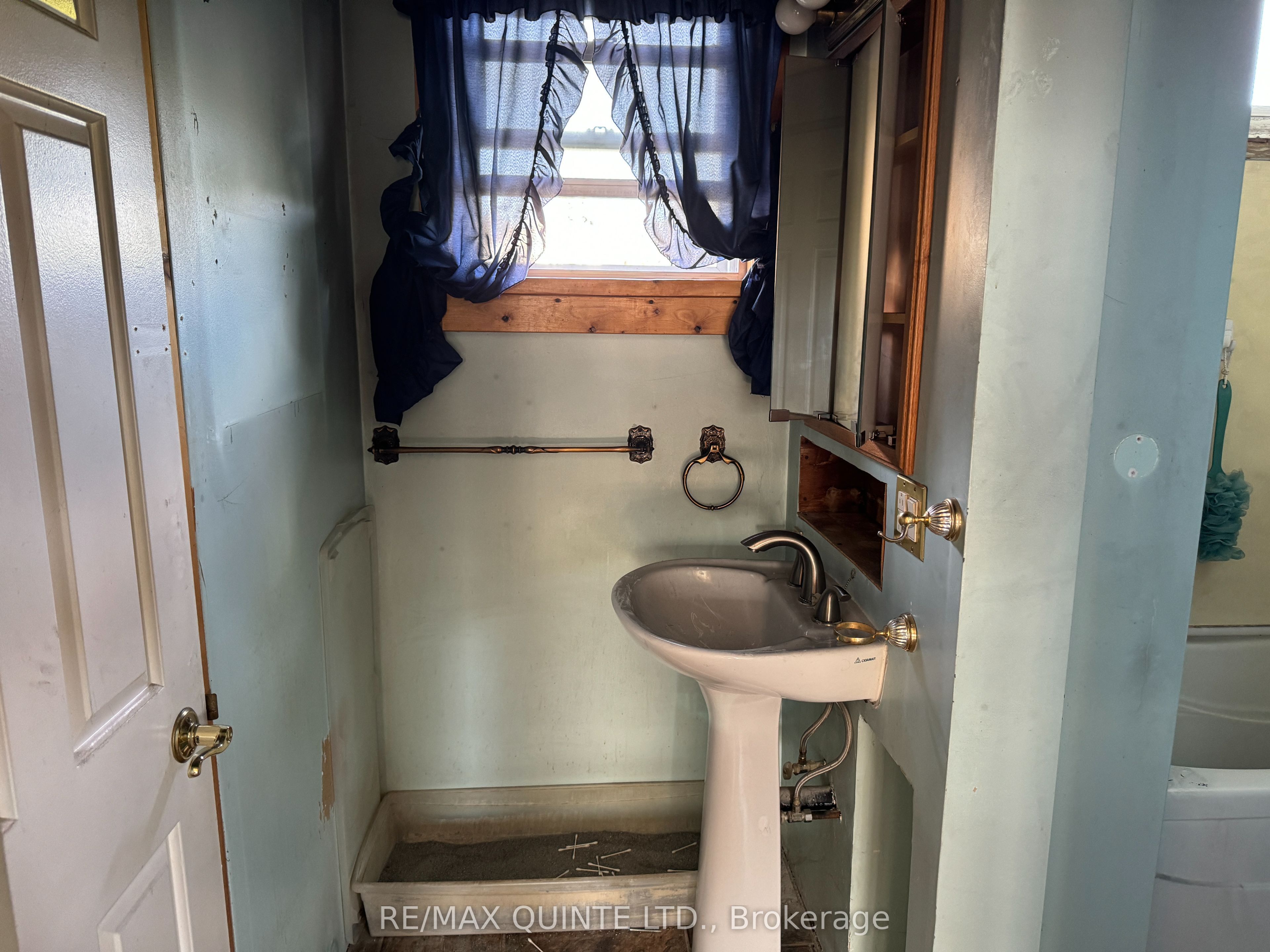 801 Old Highway 2 Property Photo 13