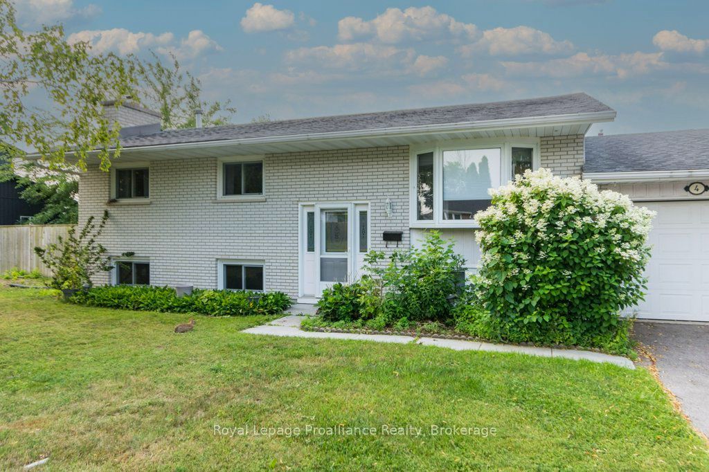 4 O'Neil Crescent Property Photo 1