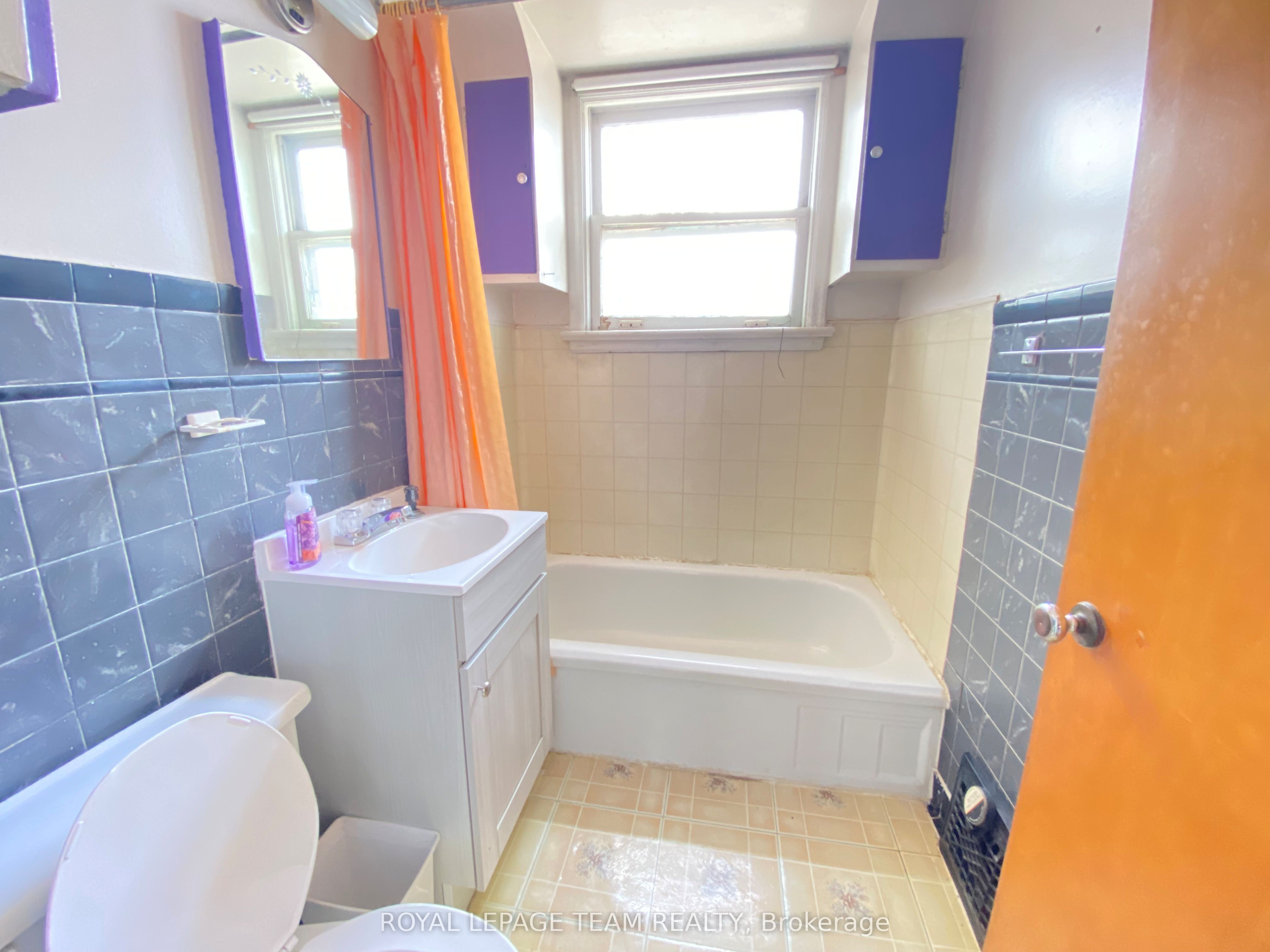 204 Baskin Drive E Property Photo 4