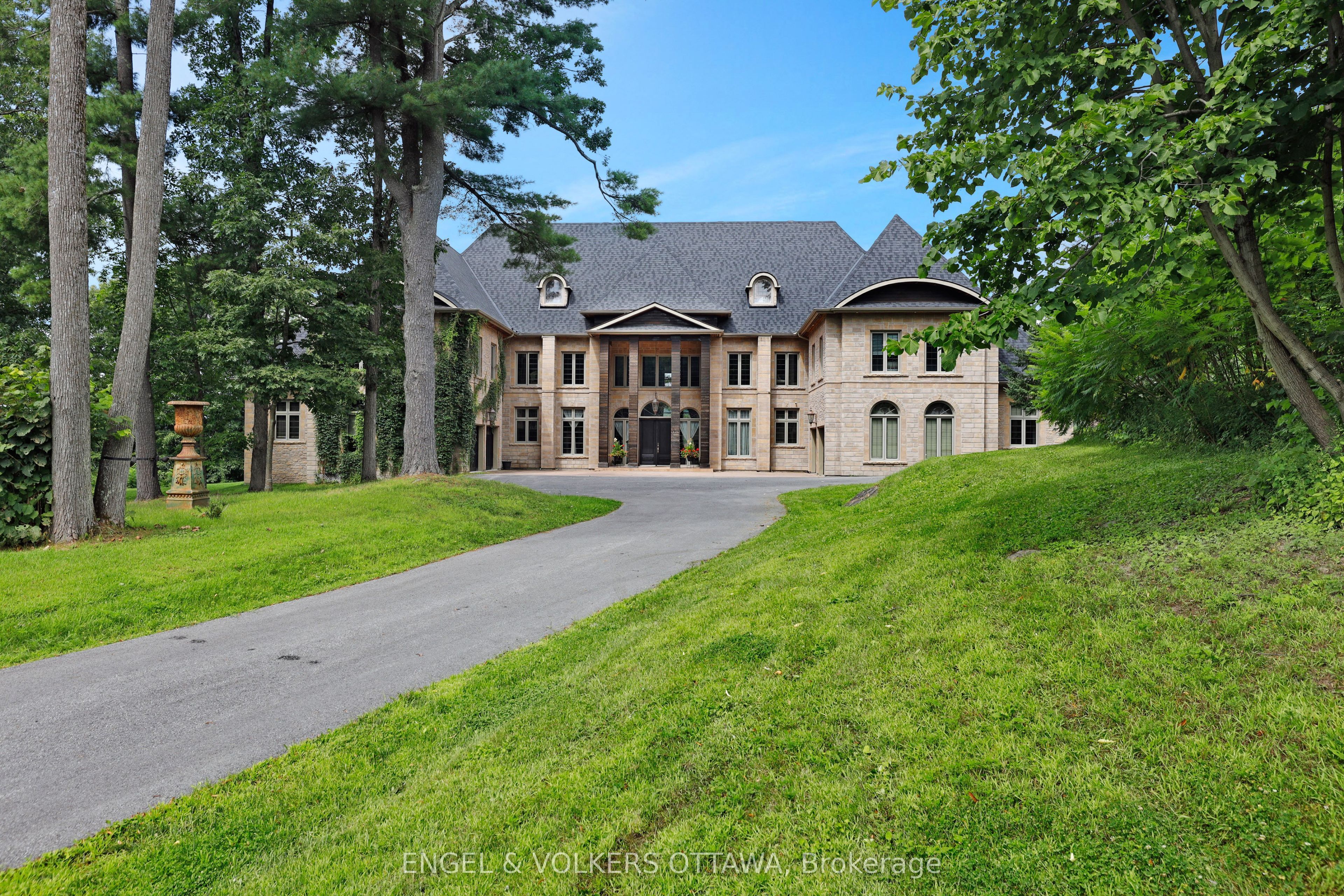 2892 Presquile Road Property Photo 4