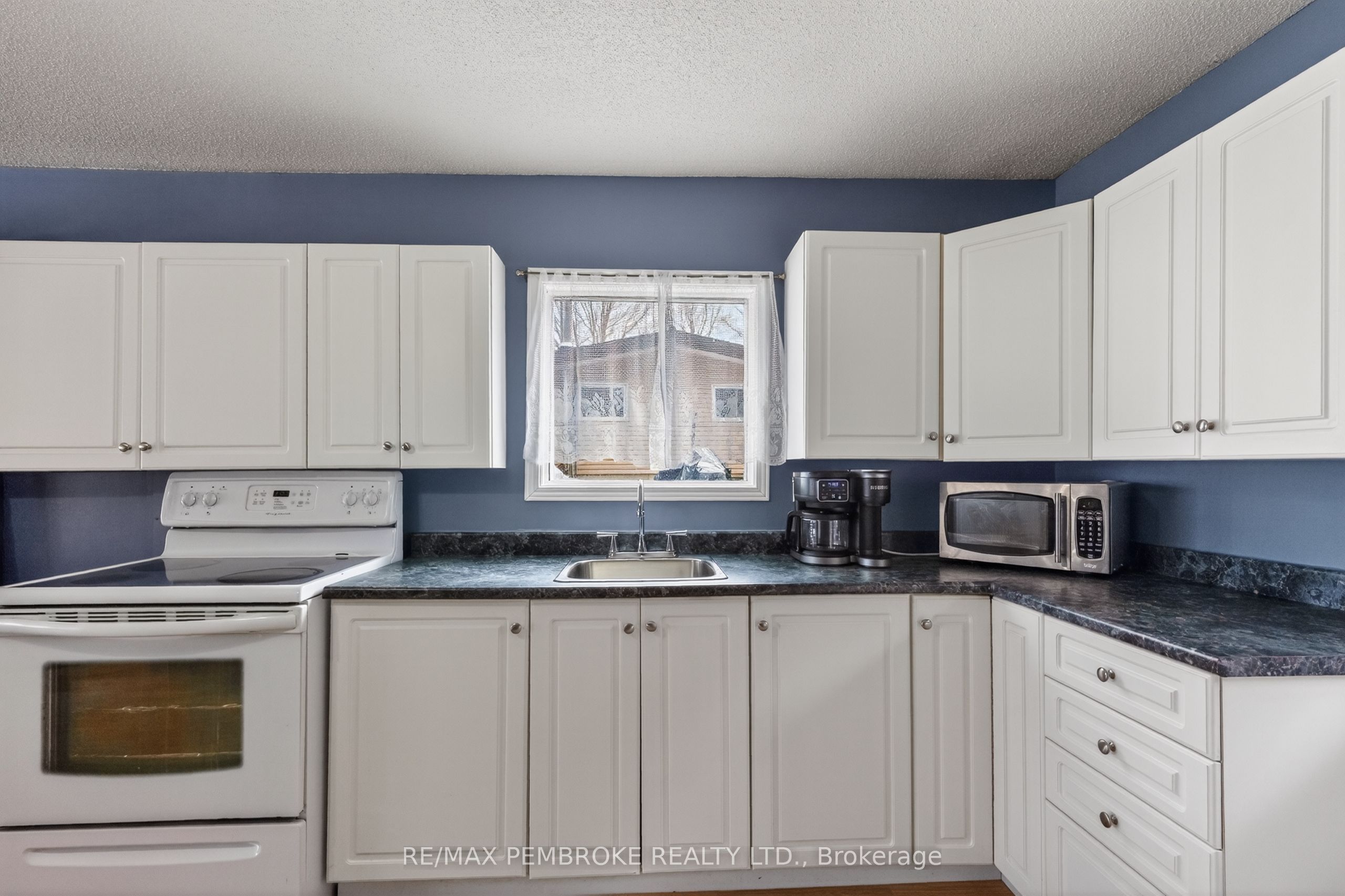 80 Macgregor Bay Trail Property Photo 32