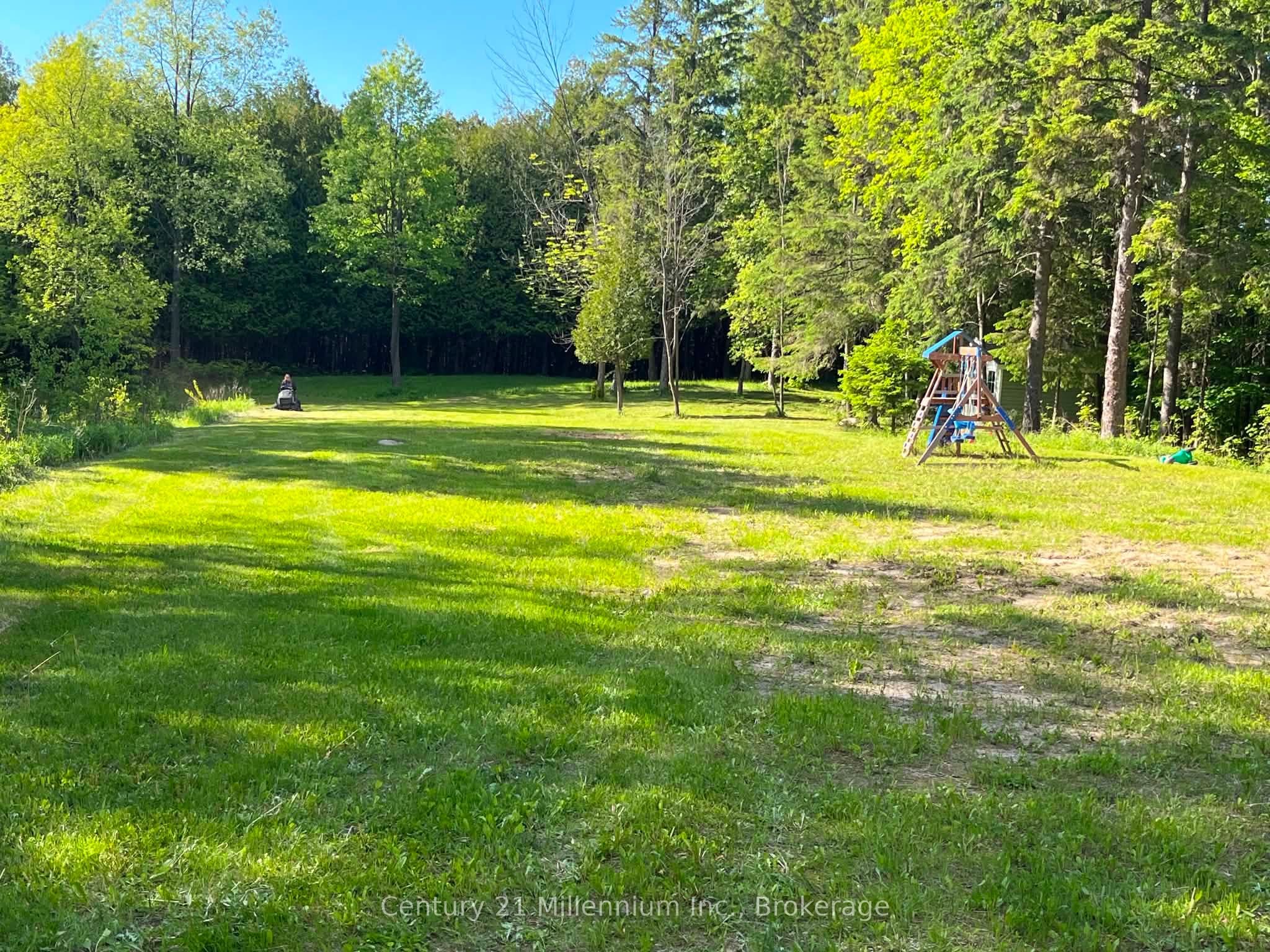 627383 15 Side Road Property Photo 8