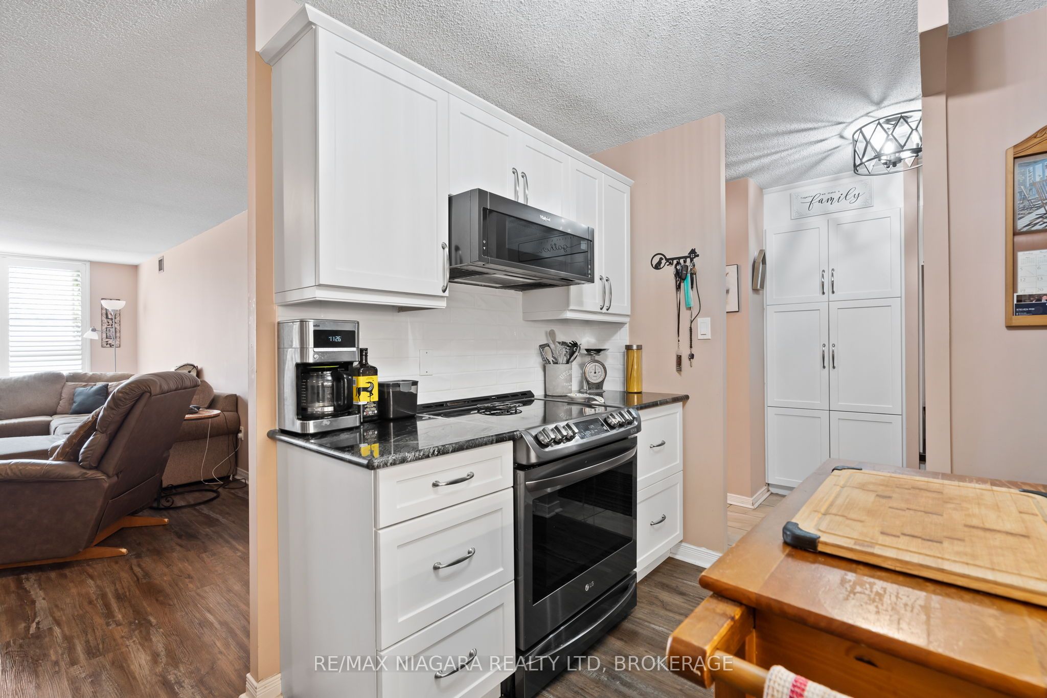 7 Gale Crescent B5 Property Photo 10