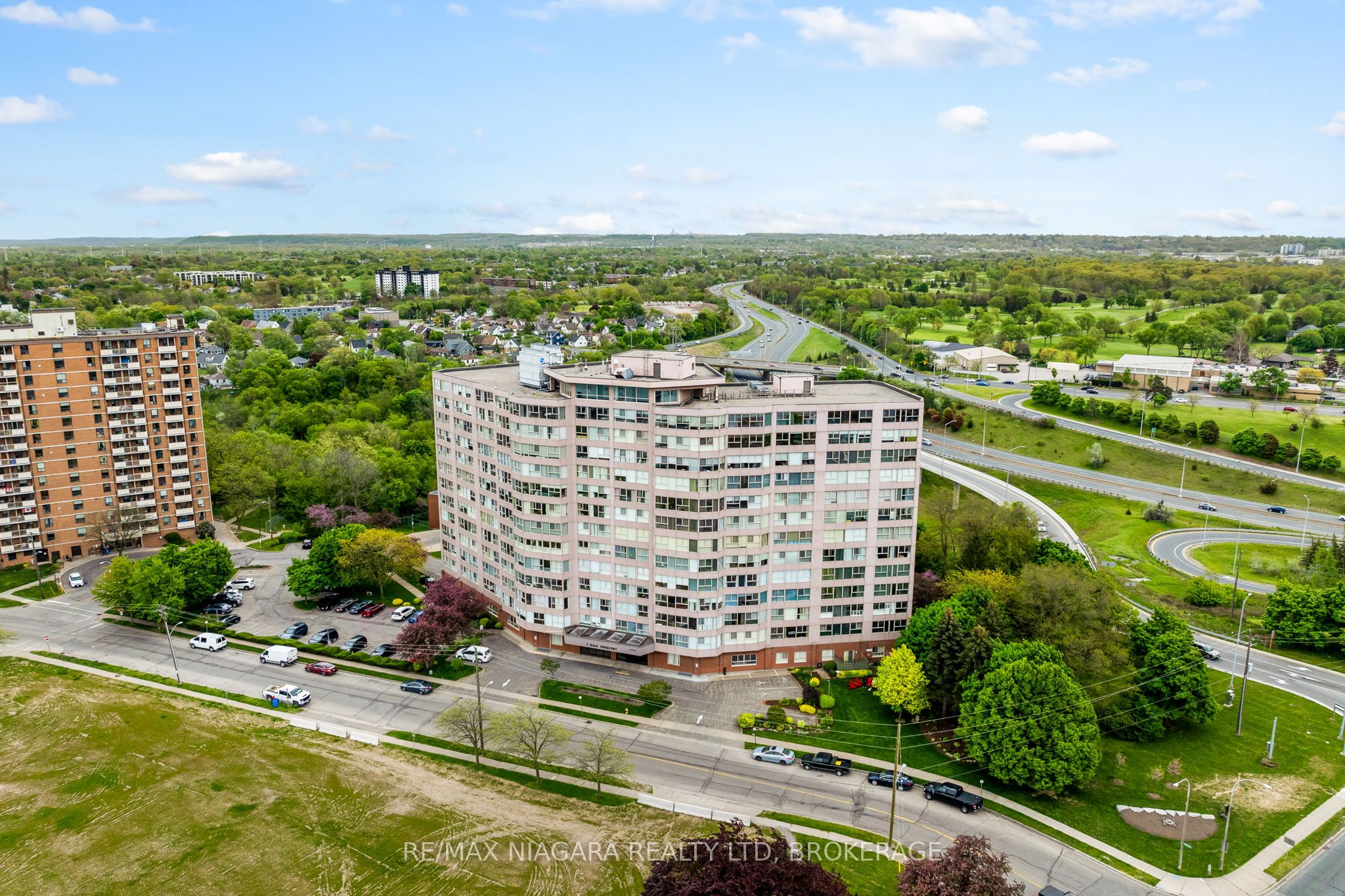 7 Gale Crescent B5 Property Photo 47