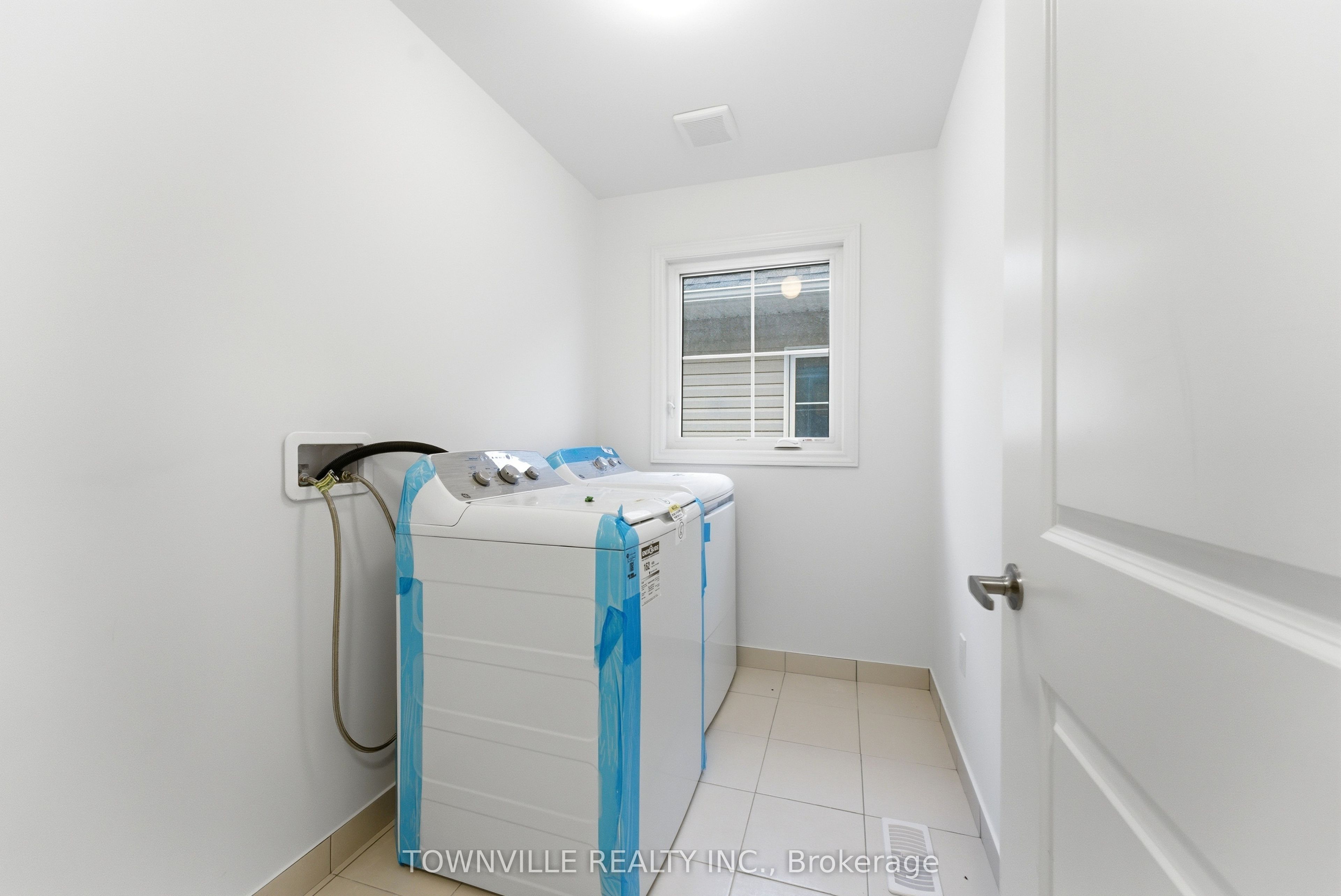 12 Bradden Crescent Property Photo 15