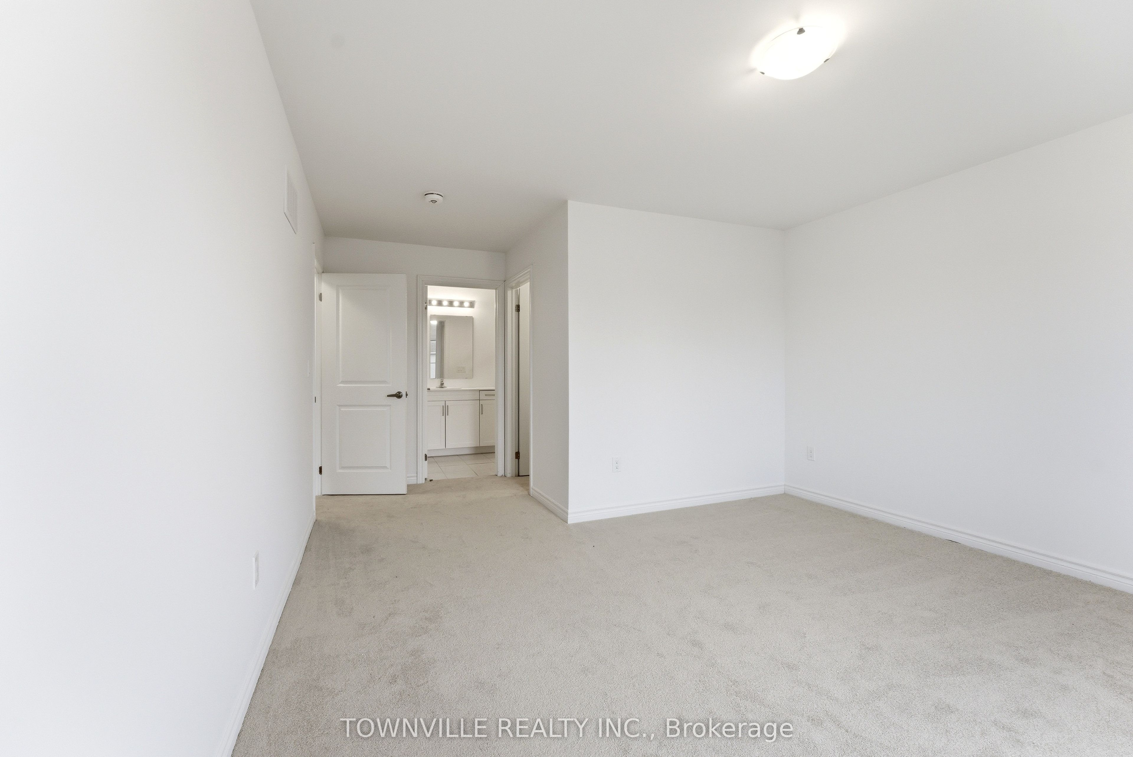 12 Bradden Crescent Property Photo 19