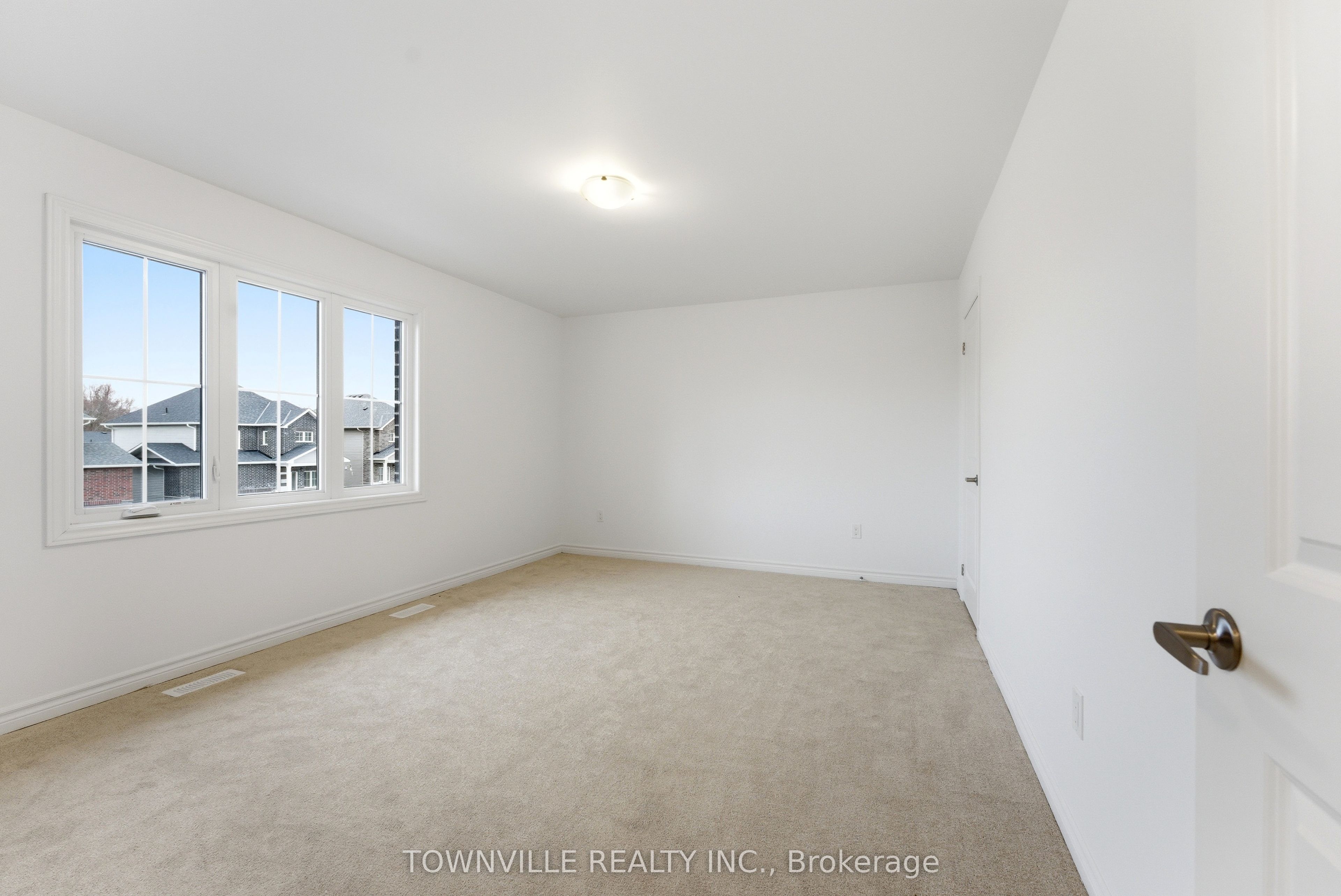 12 Bradden Crescent Property Photo 22