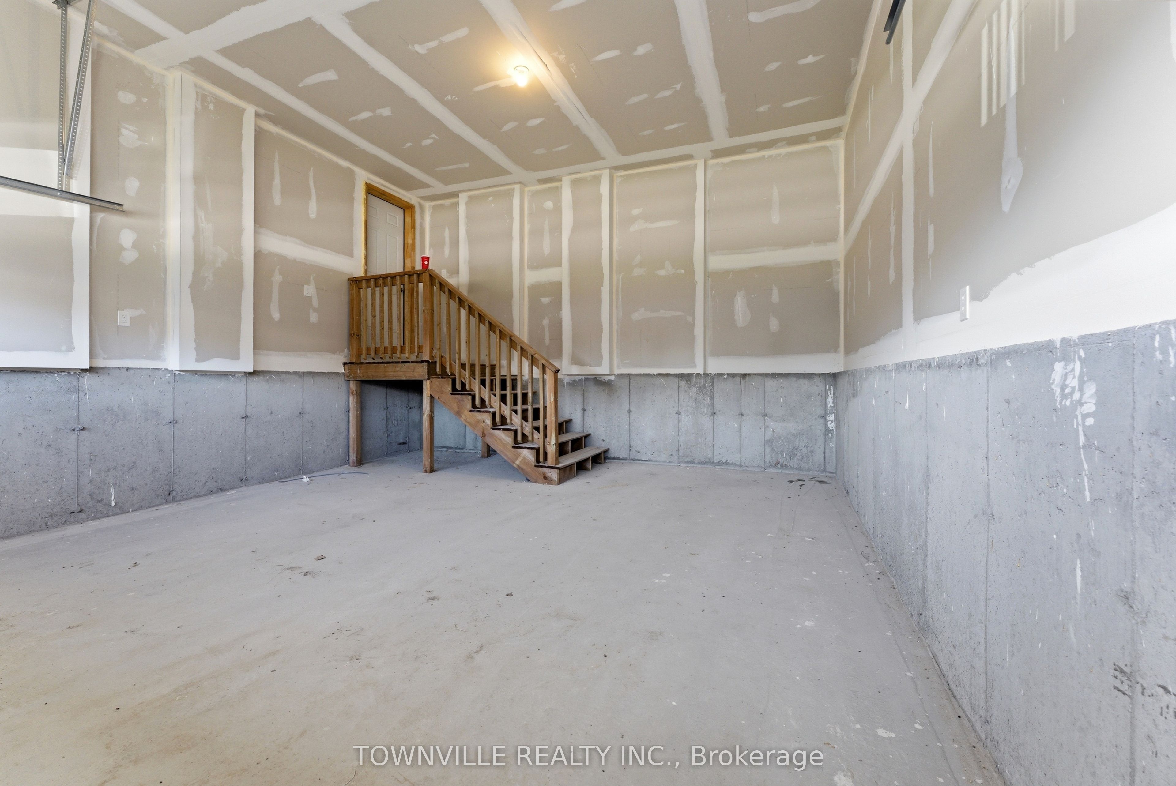 9 Bradden Crescent Property Photo 32