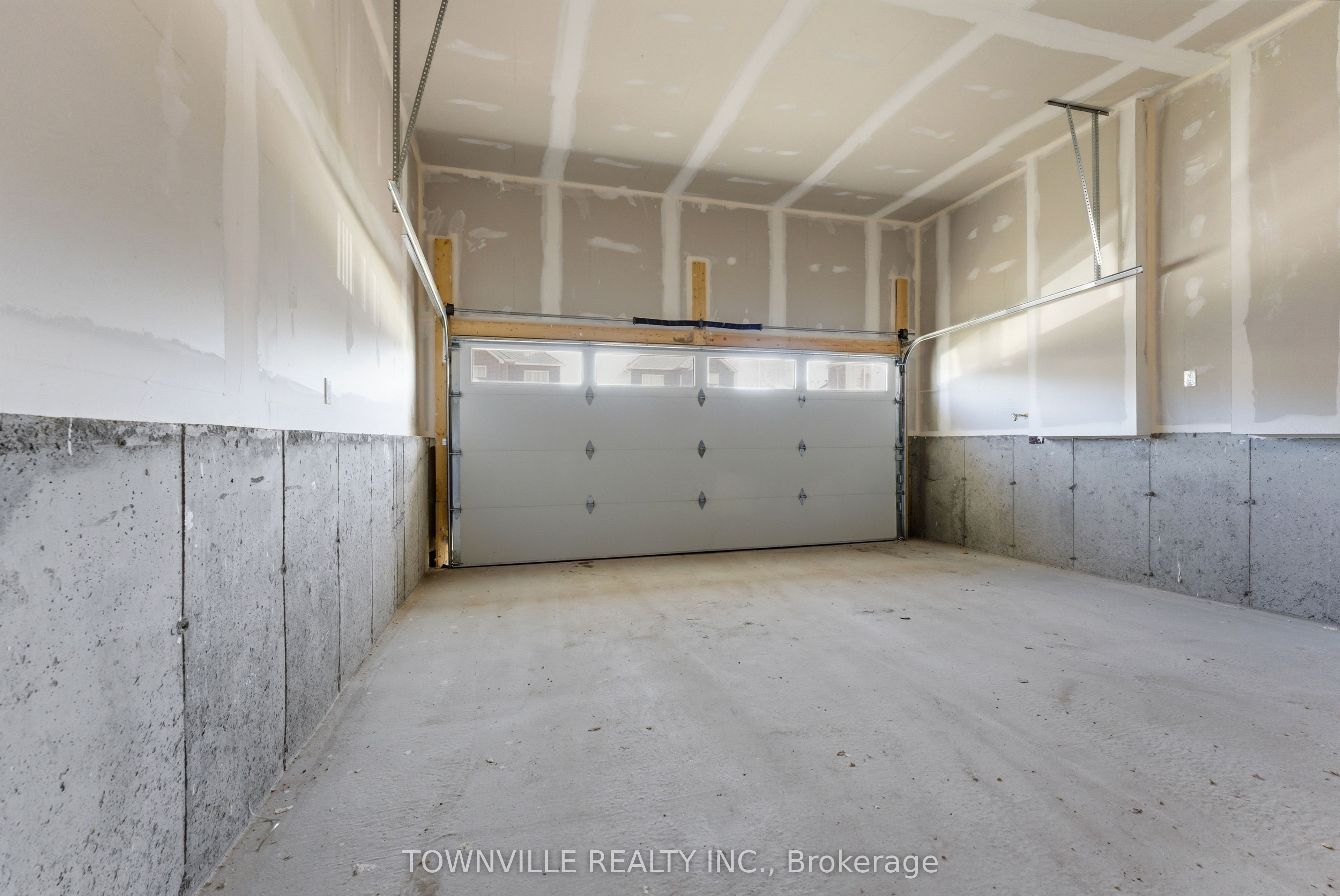 9 Bradden Crescent Property Photo 33