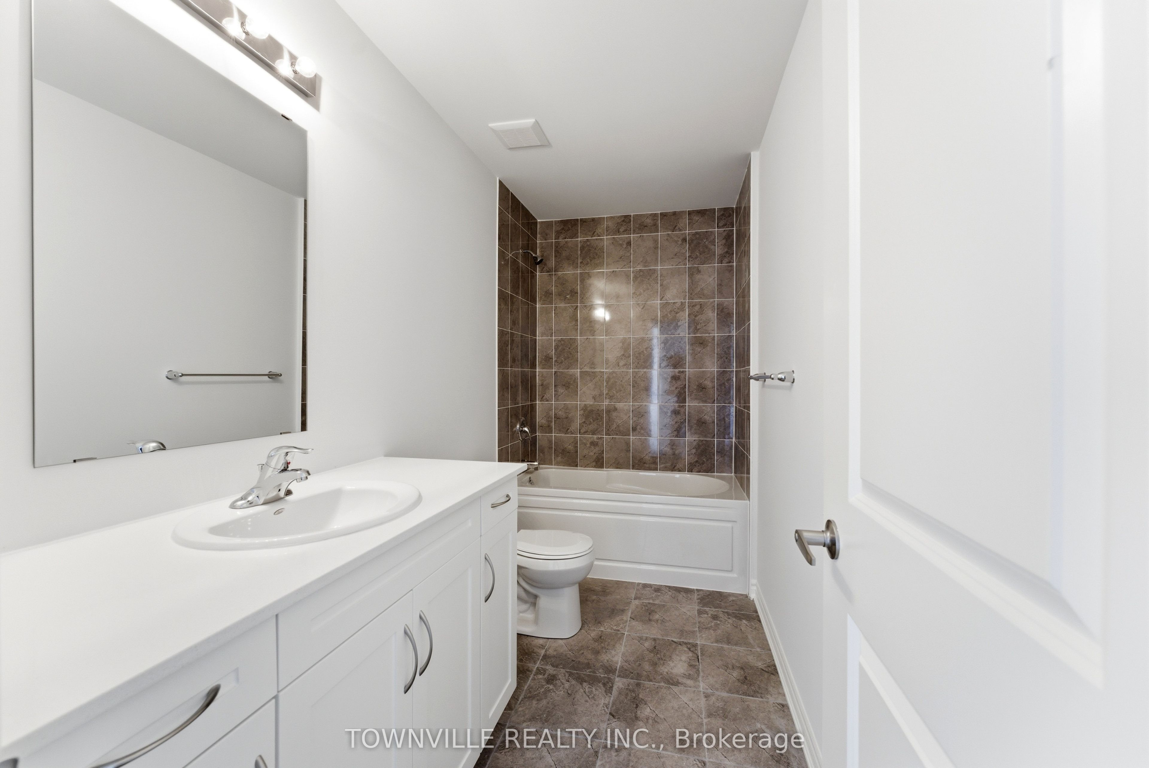 15 Bradden Crescent Property Photo 15