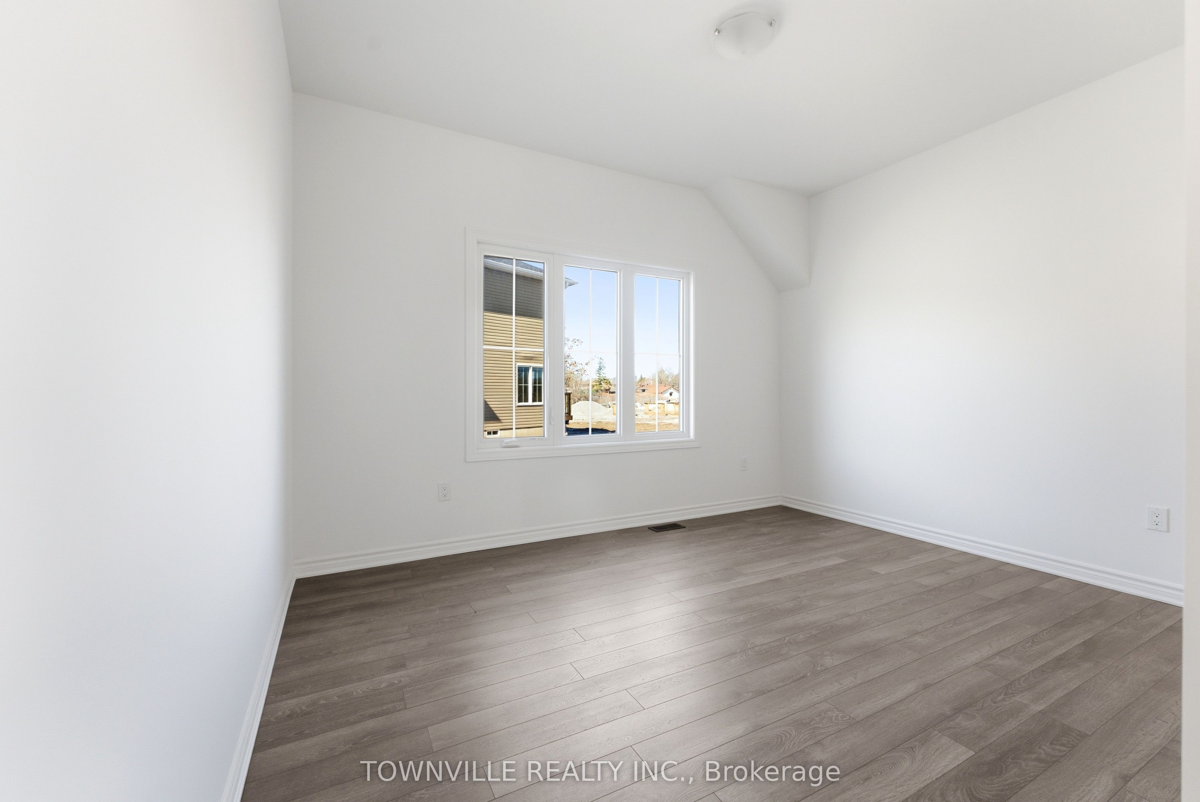 31 Bradden Crescent Property Photo 7