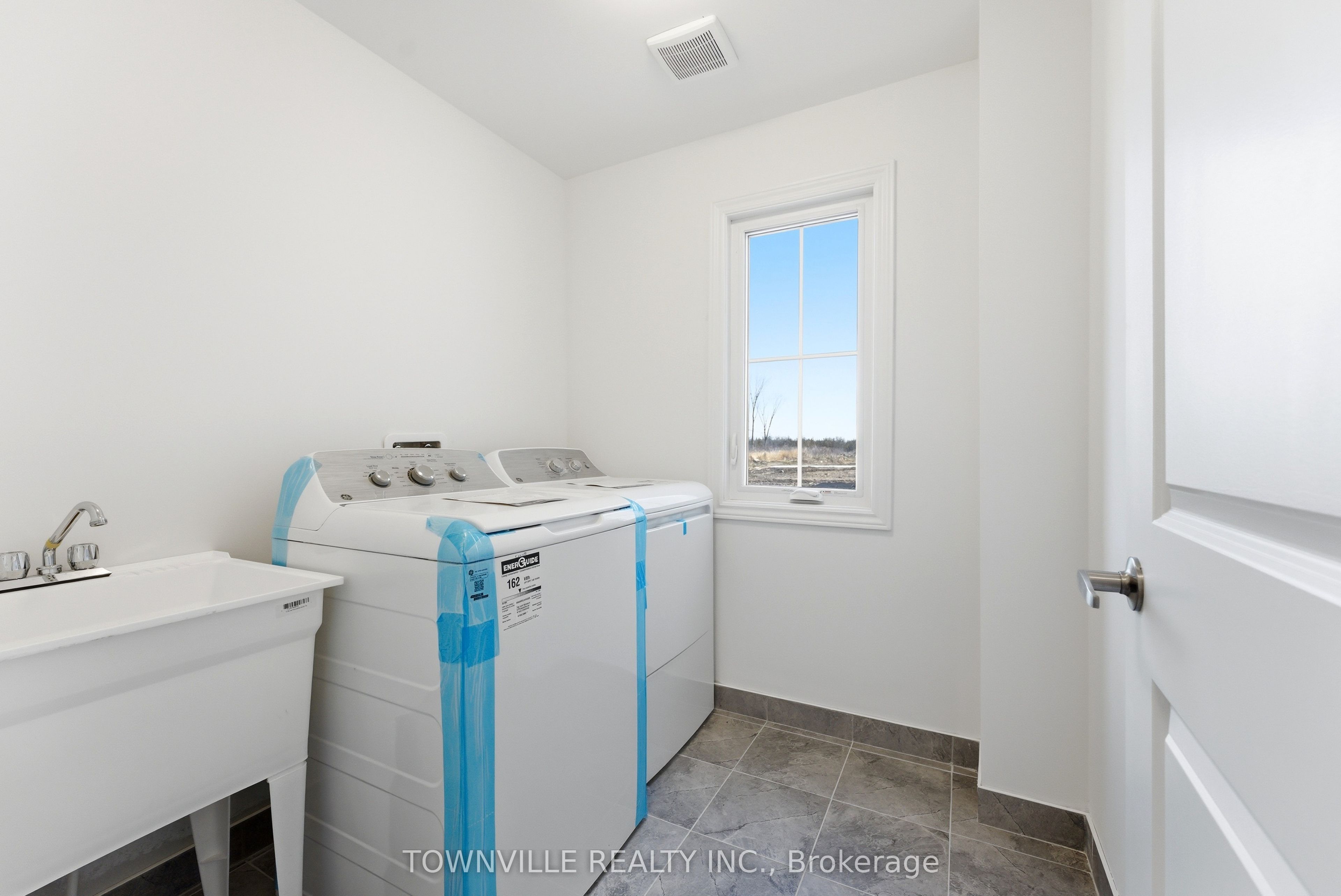 31 Bradden Crescent Property Photo 11