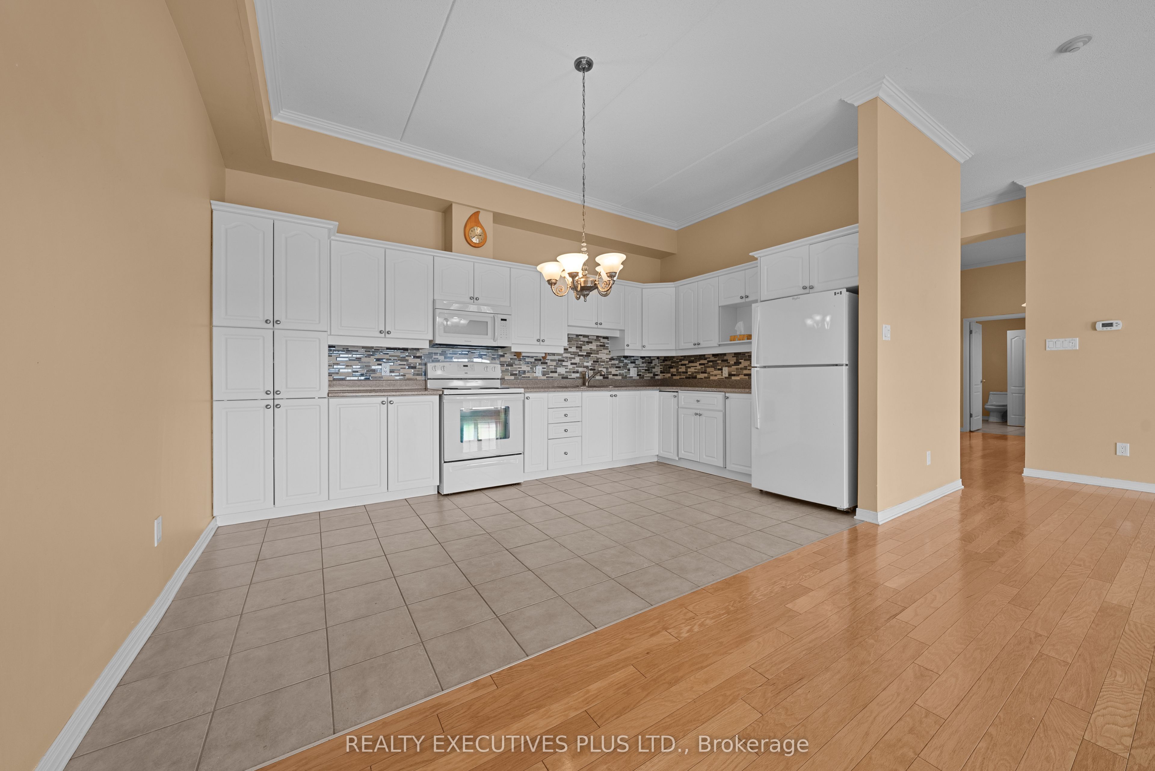 2921 Laurier Street 407 Property Photo 13