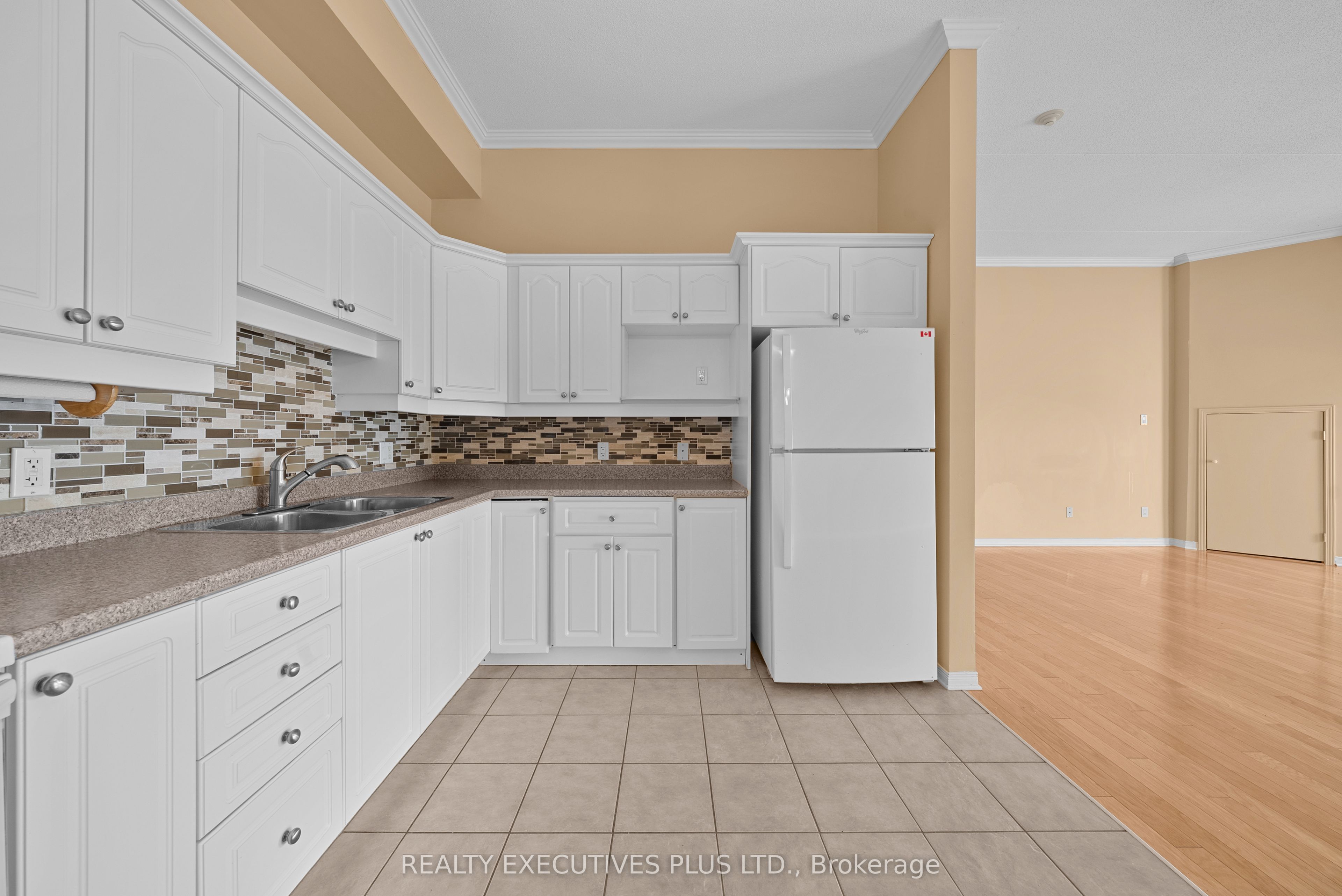 2921 Laurier Street 407 Property Photo 14