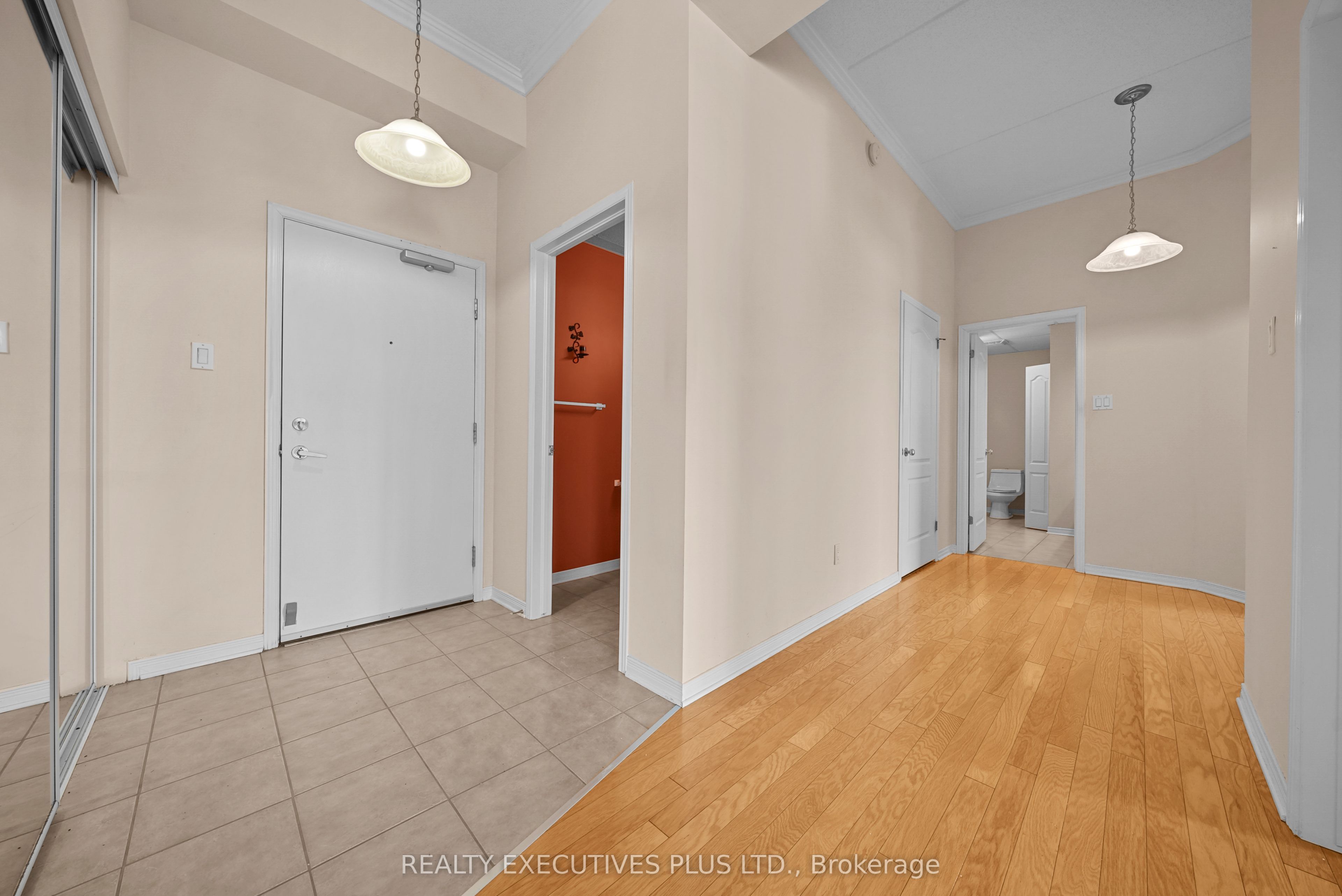 2921 Laurier Street 407 Property Photo 16