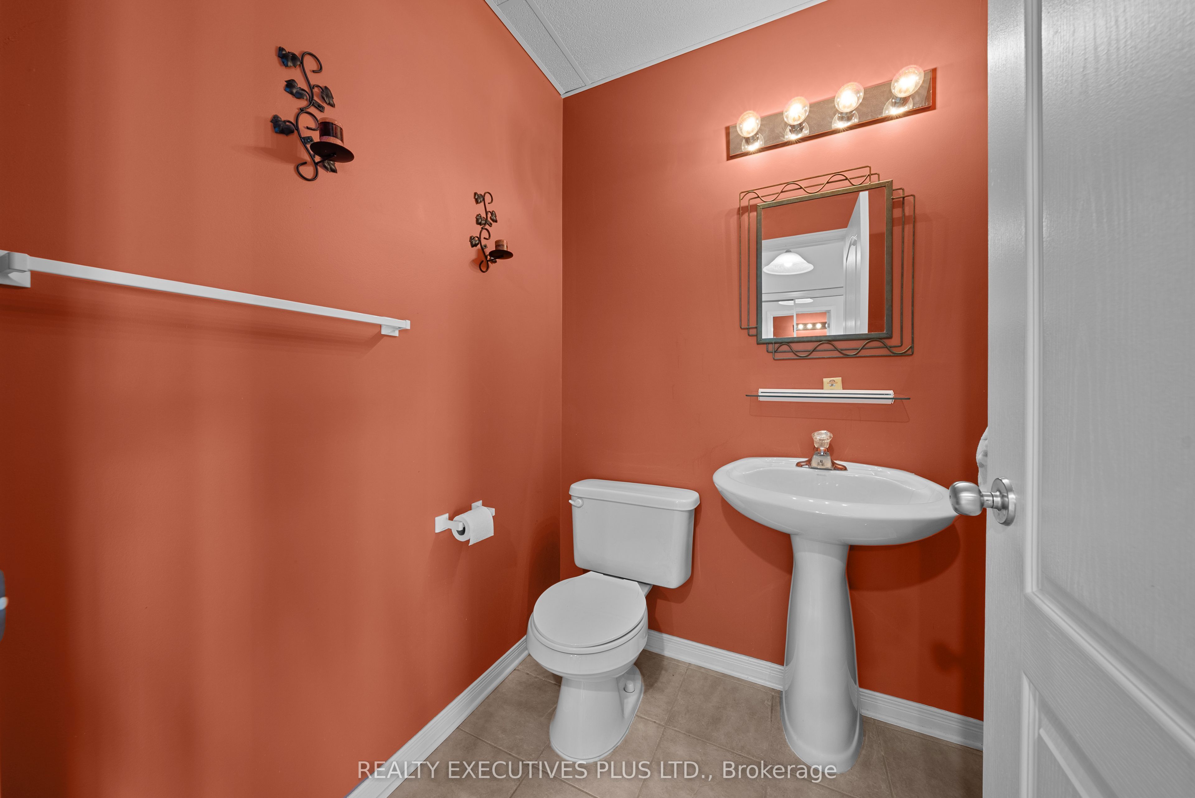 2921 Laurier Street 407 Property Photo 17