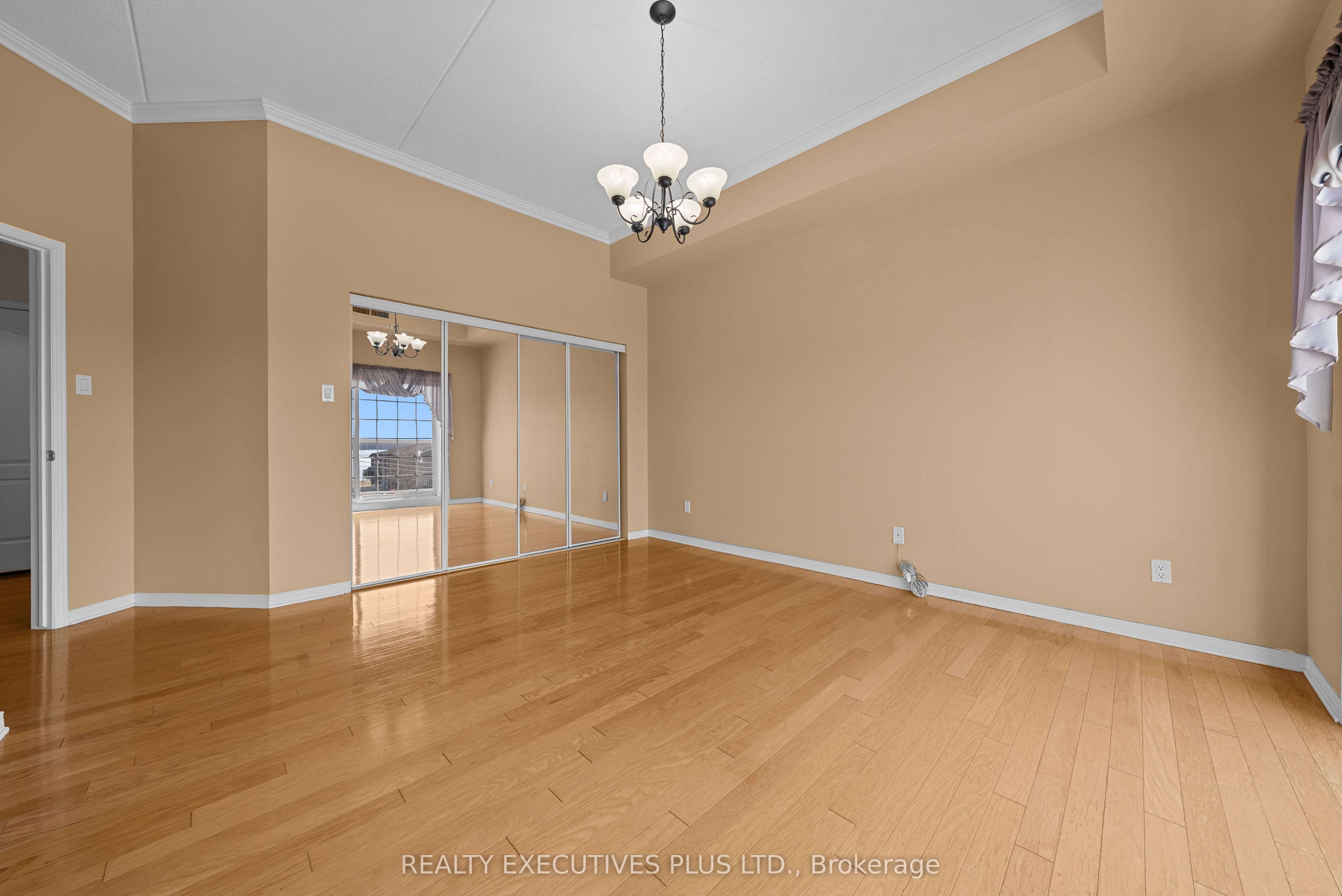 2921 Laurier Street 407 Property Photo 22