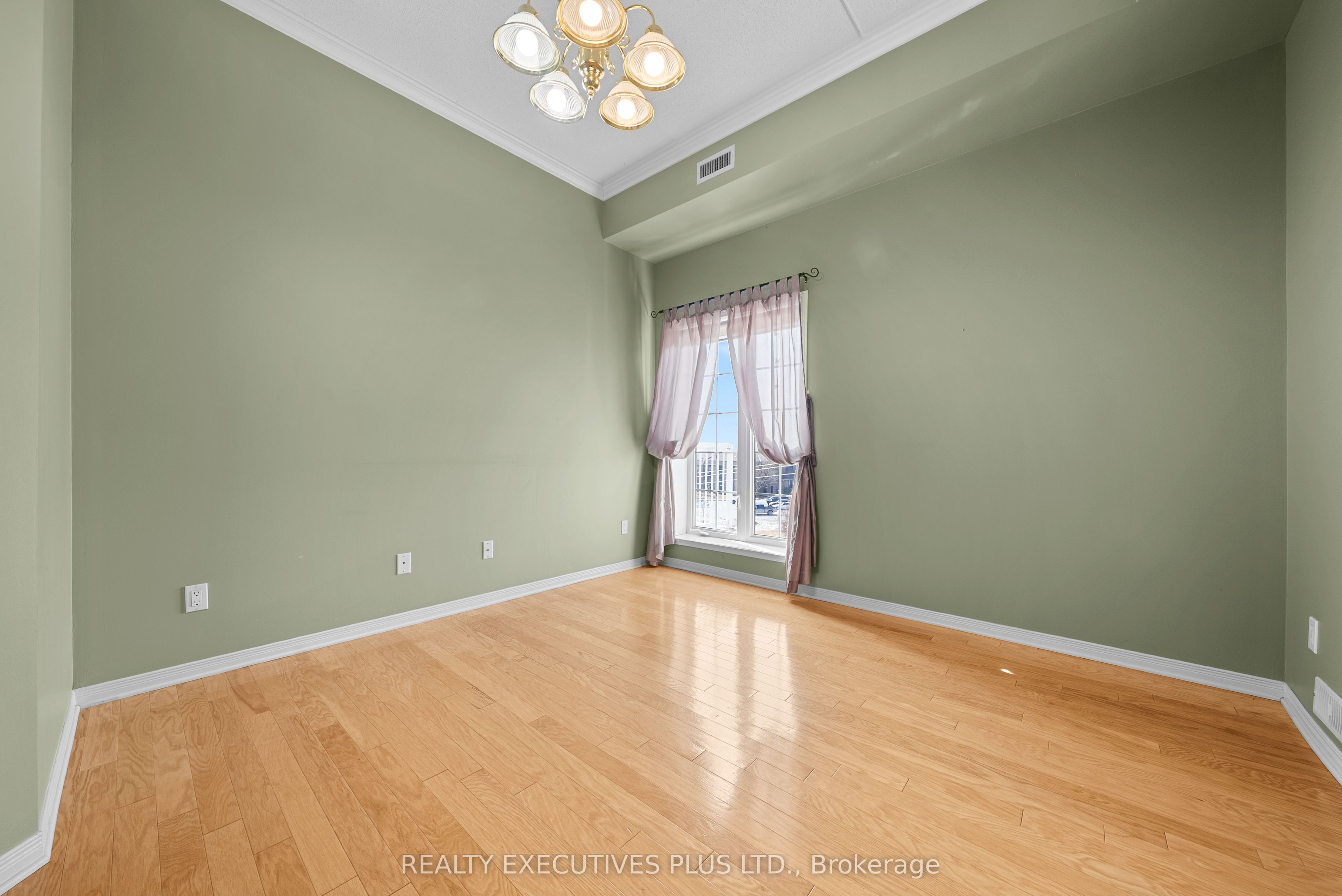 2921 Laurier Street 407 Property Photo 24