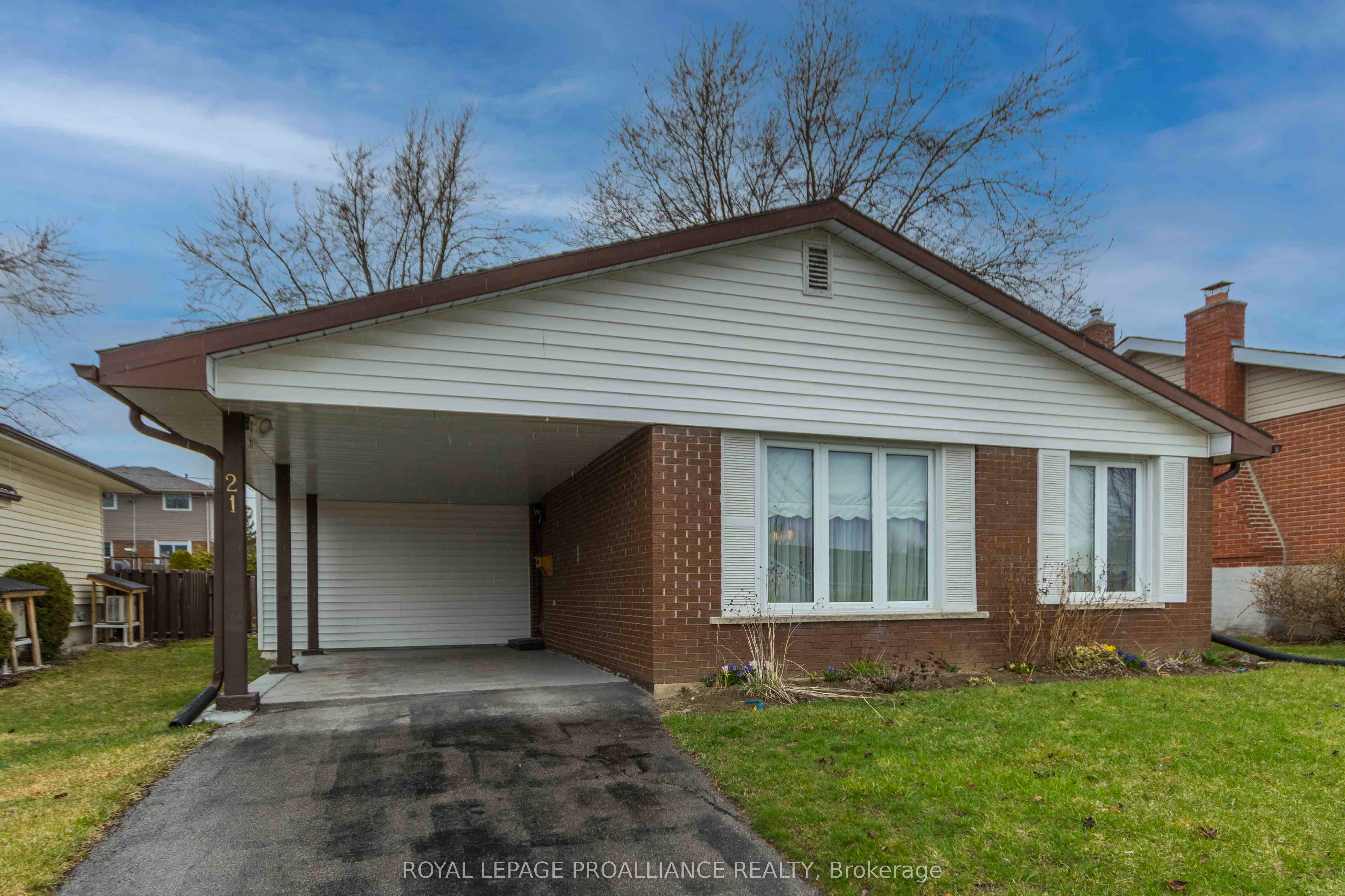 21 Miron Road Property Photo 1