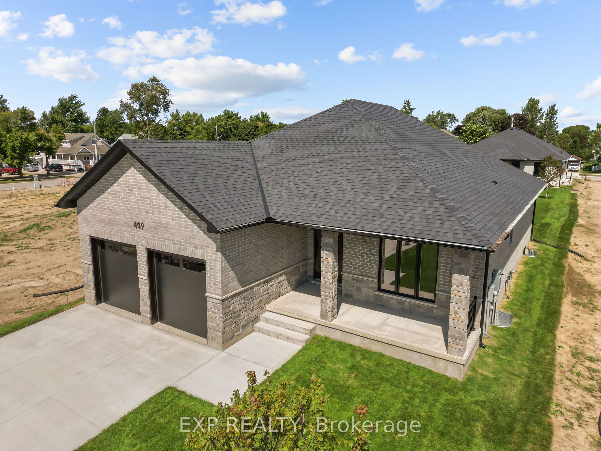 409 Ontario Street Property Photo 25