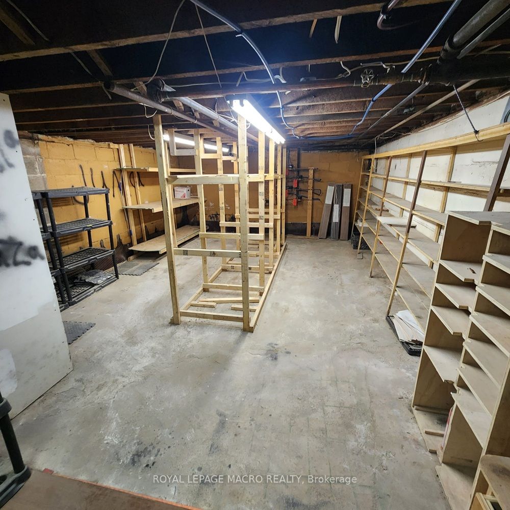 1499 Main Street E B Property Photo 7
