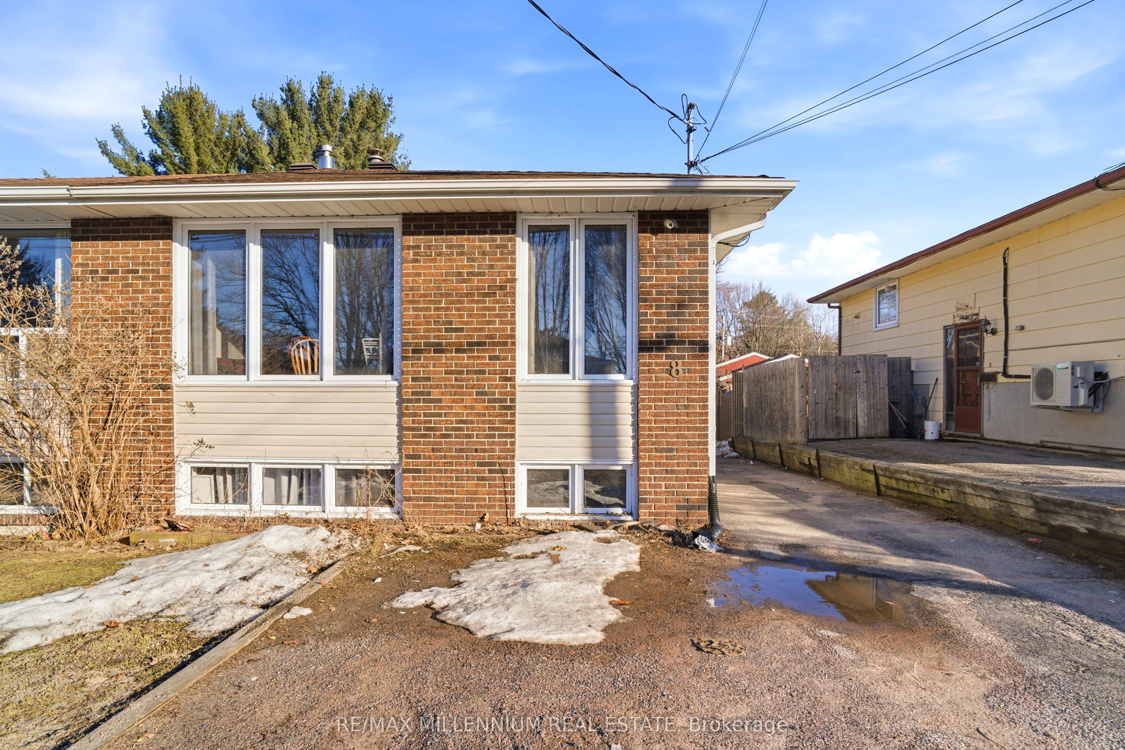 8 Plumtree Place Property Photo 1
