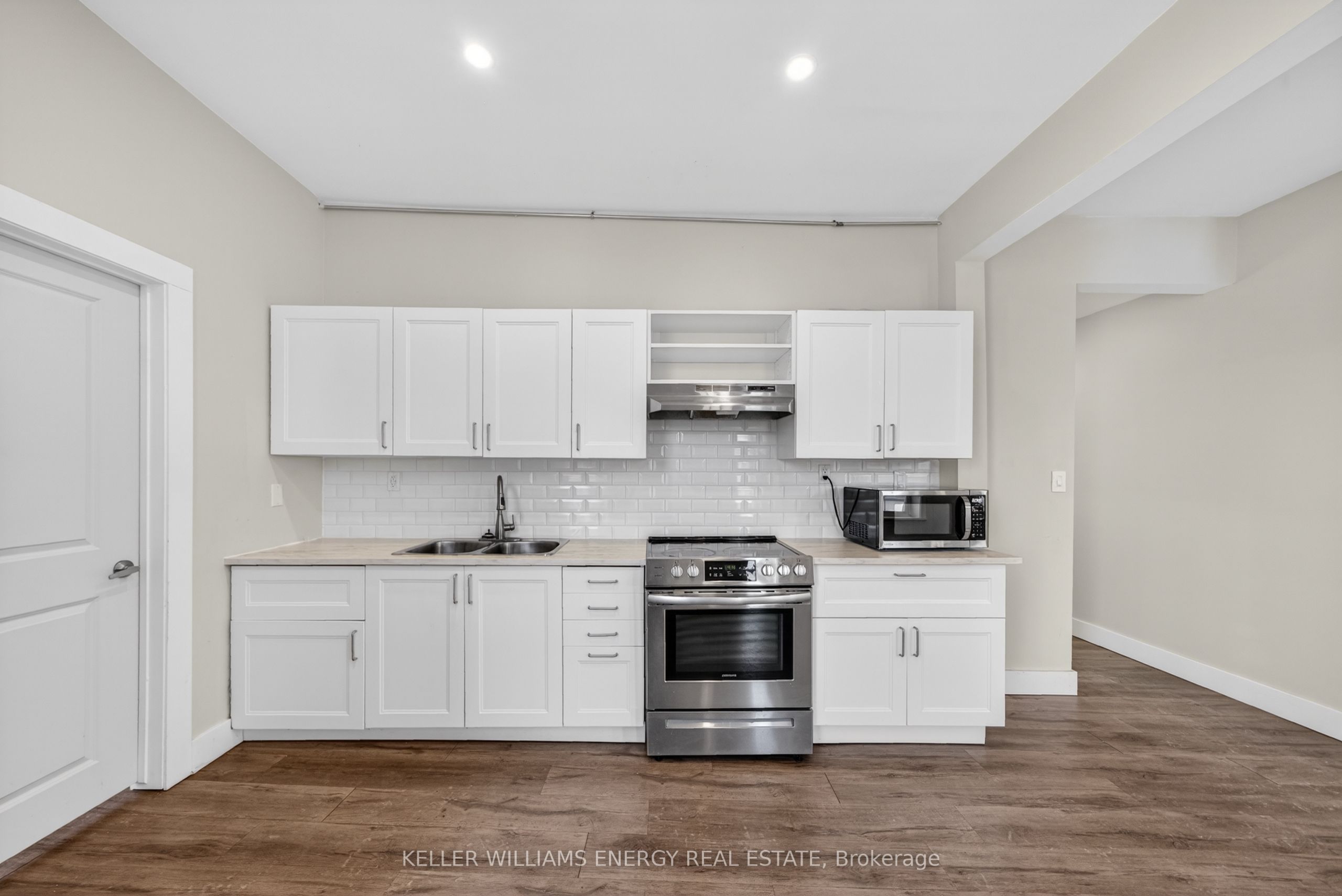302 Picton Main Street Property Photo 19