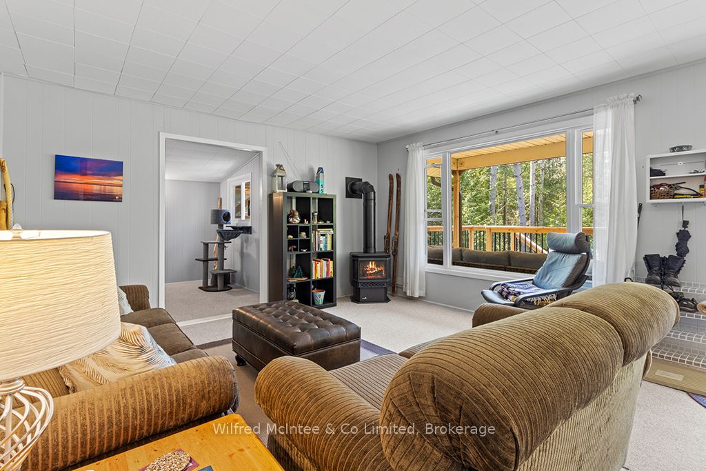 55 Thompson Avenue Property Photo 14