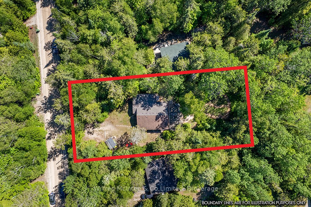 55 Thompson Avenue Property Photo 36