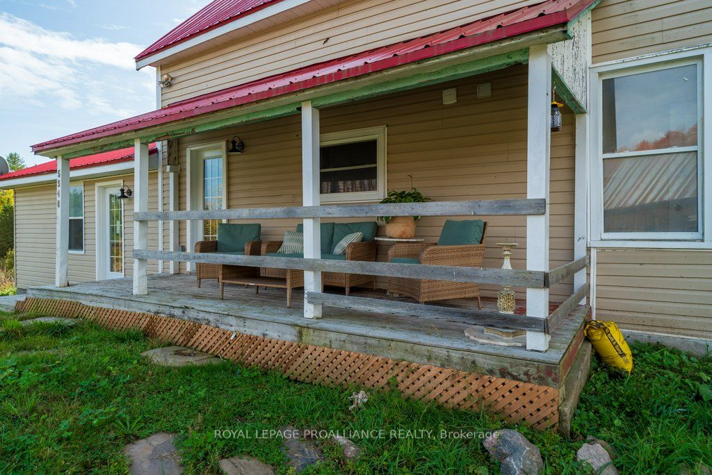 5948 Ardoch Road Property Photo 3