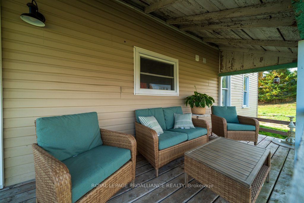 5948 Ardoch Road Property Photo 4