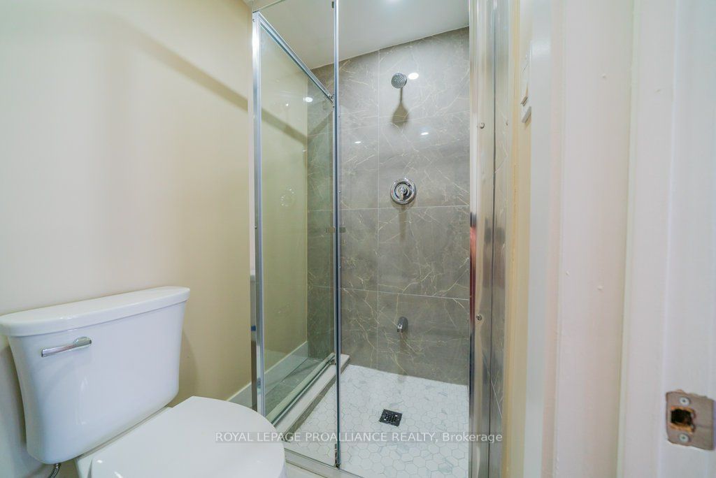 5948 Ardoch Road Property Photo 14