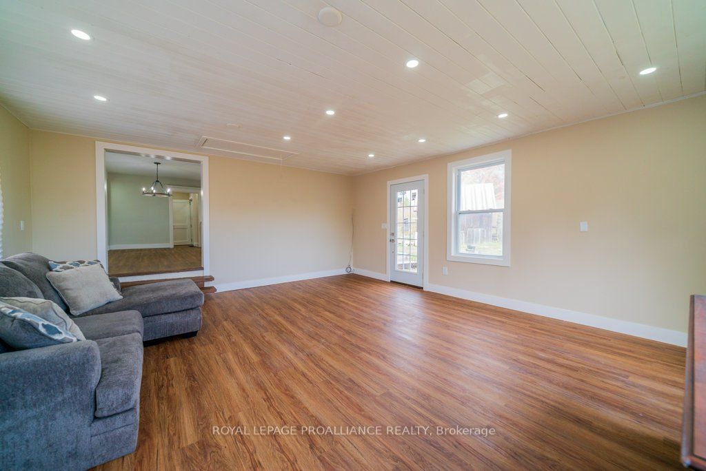 5948 Ardoch Road Property Photo 22
