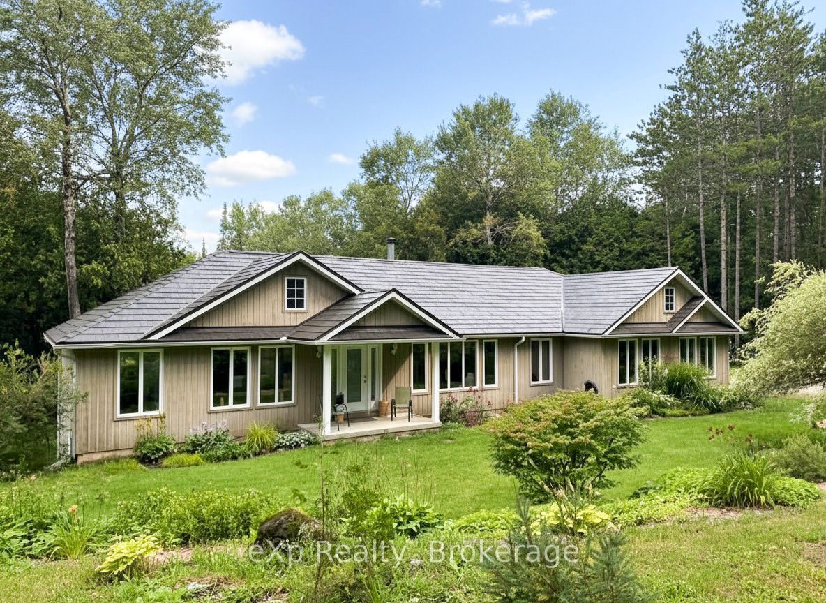 303709 South Line Property Photo 4