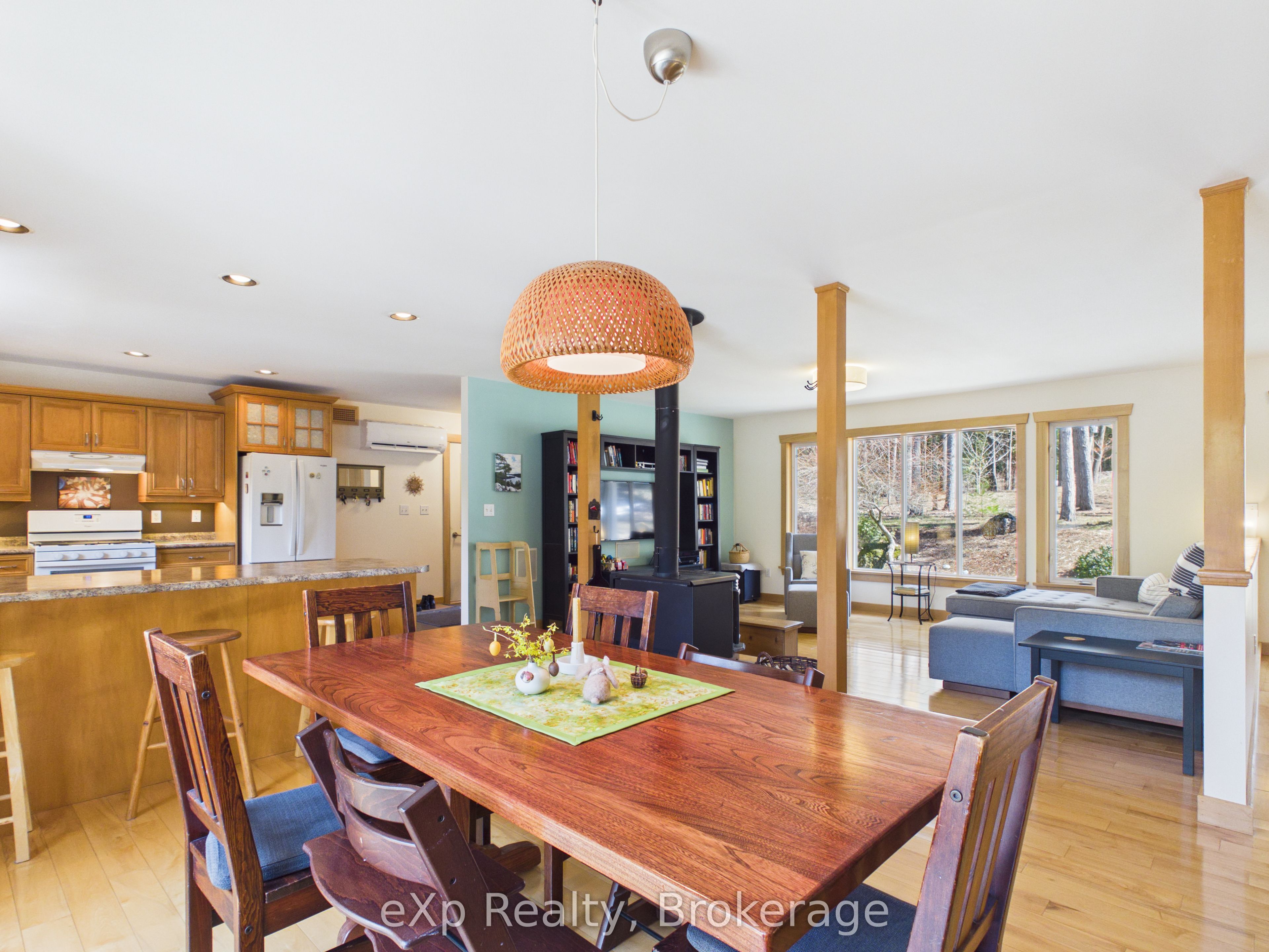 303709 South Line Property Photo 18