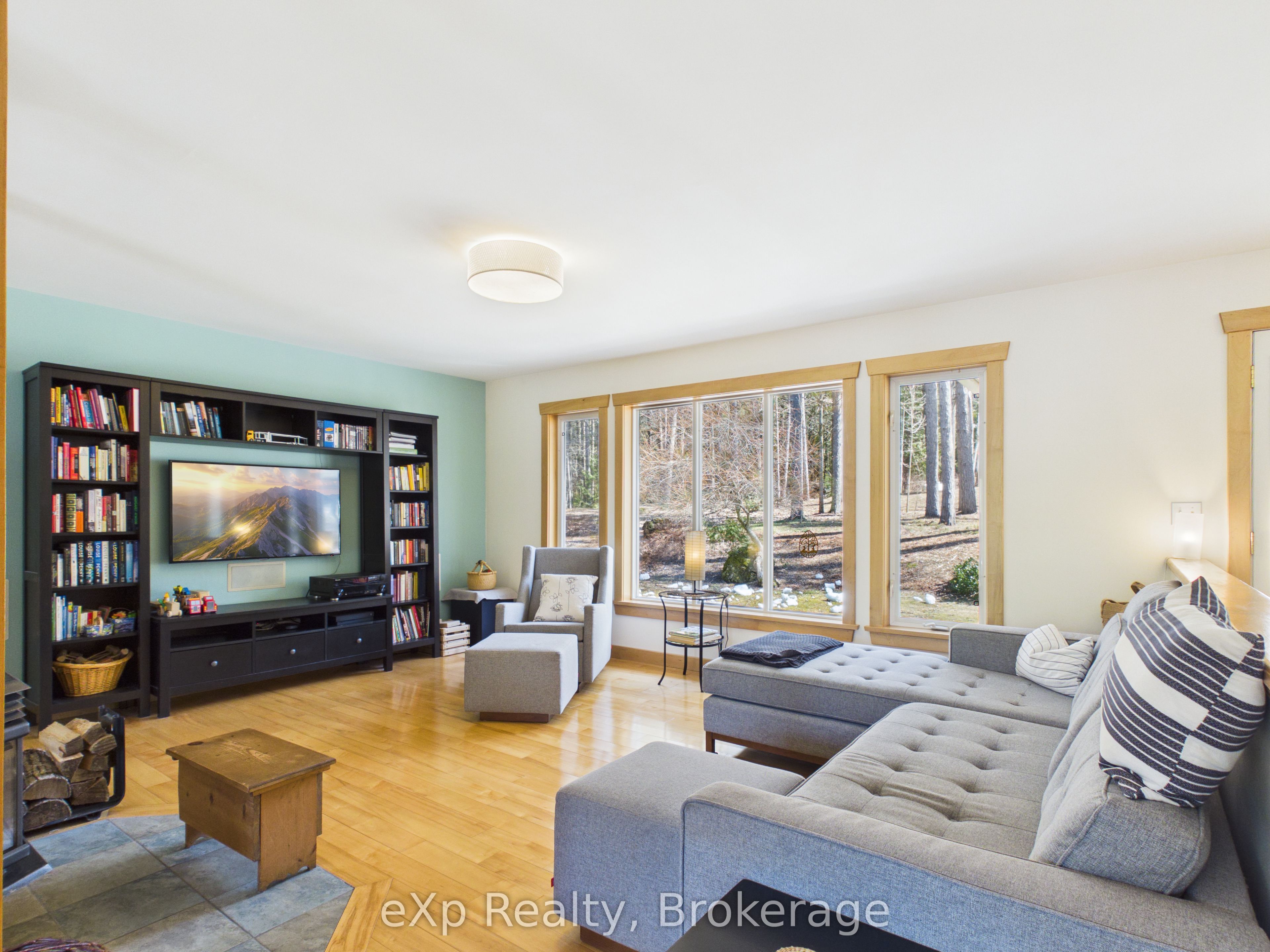 303709 South Line Property Photo 20