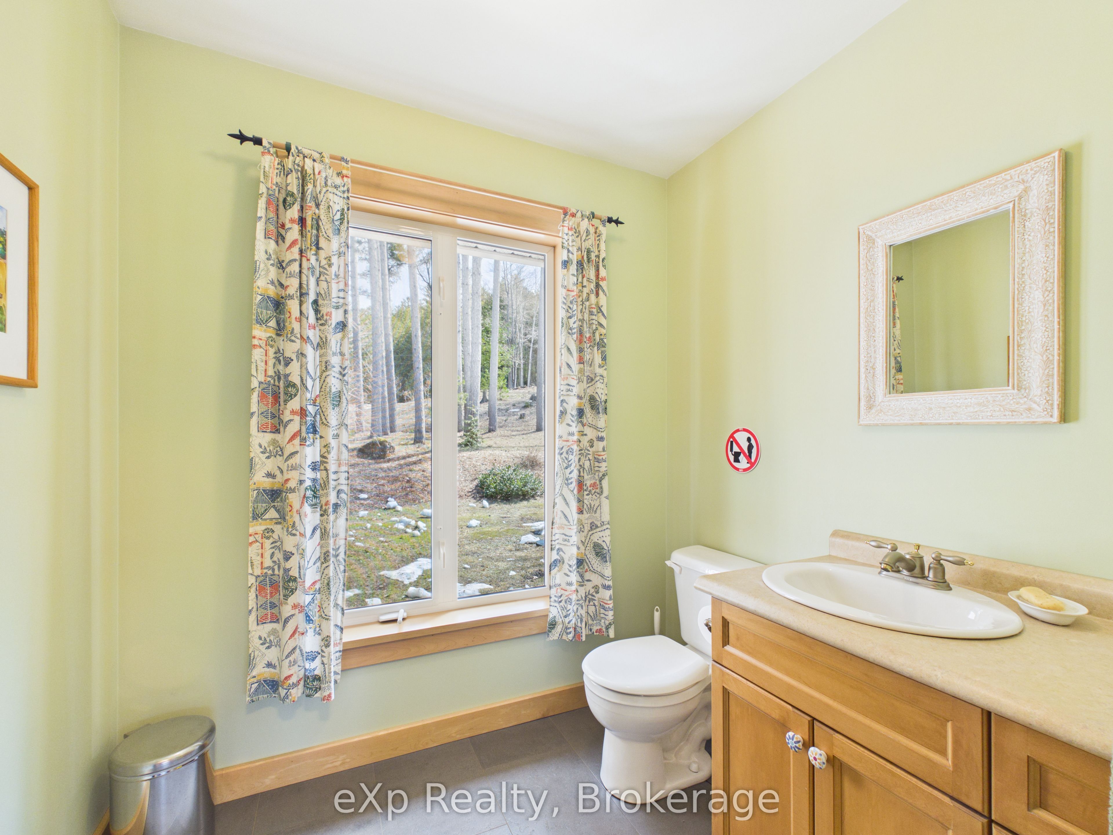 303709 South Line Property Photo 23