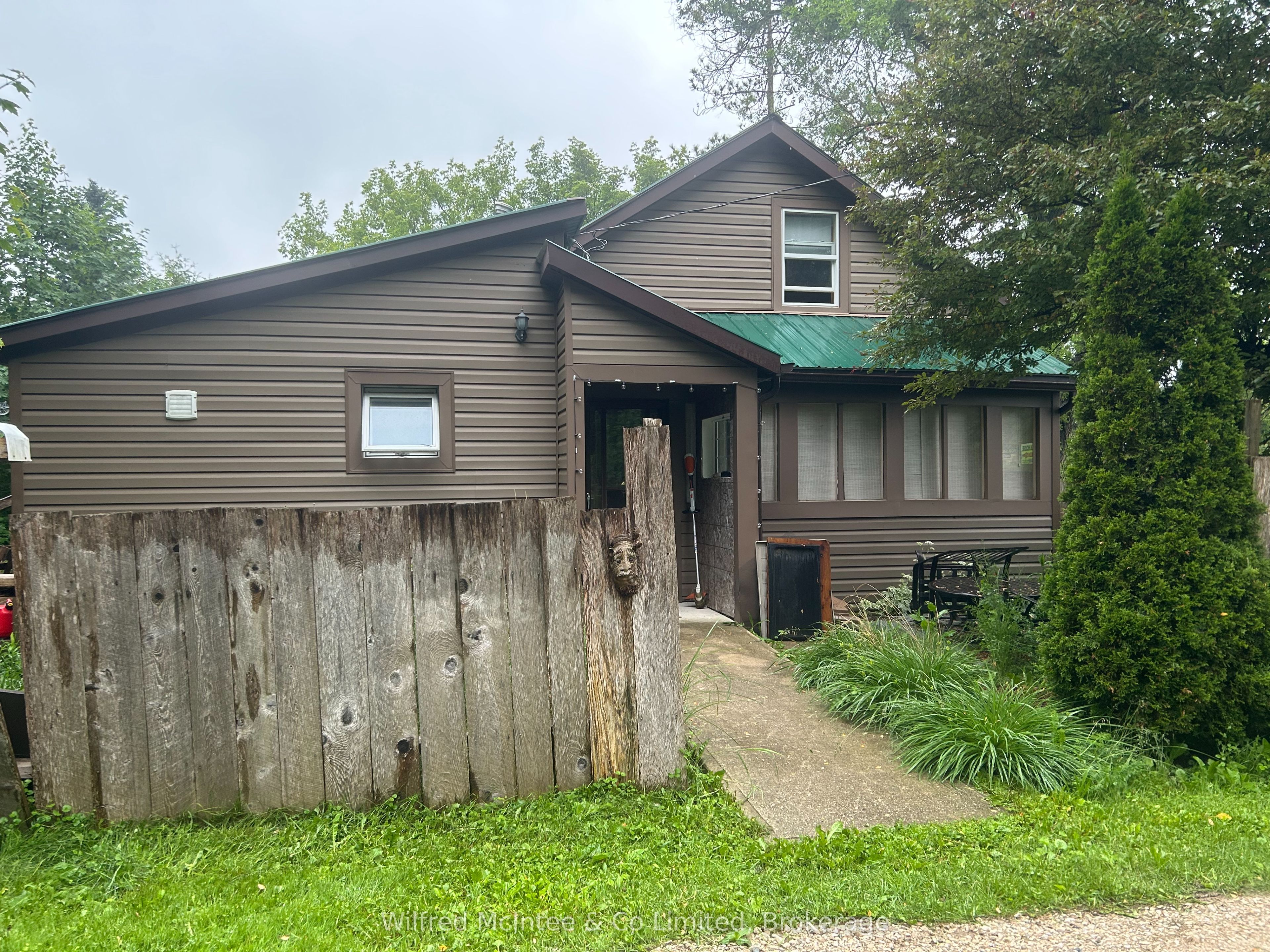 401866 Grey 4 Road Property Photo 4