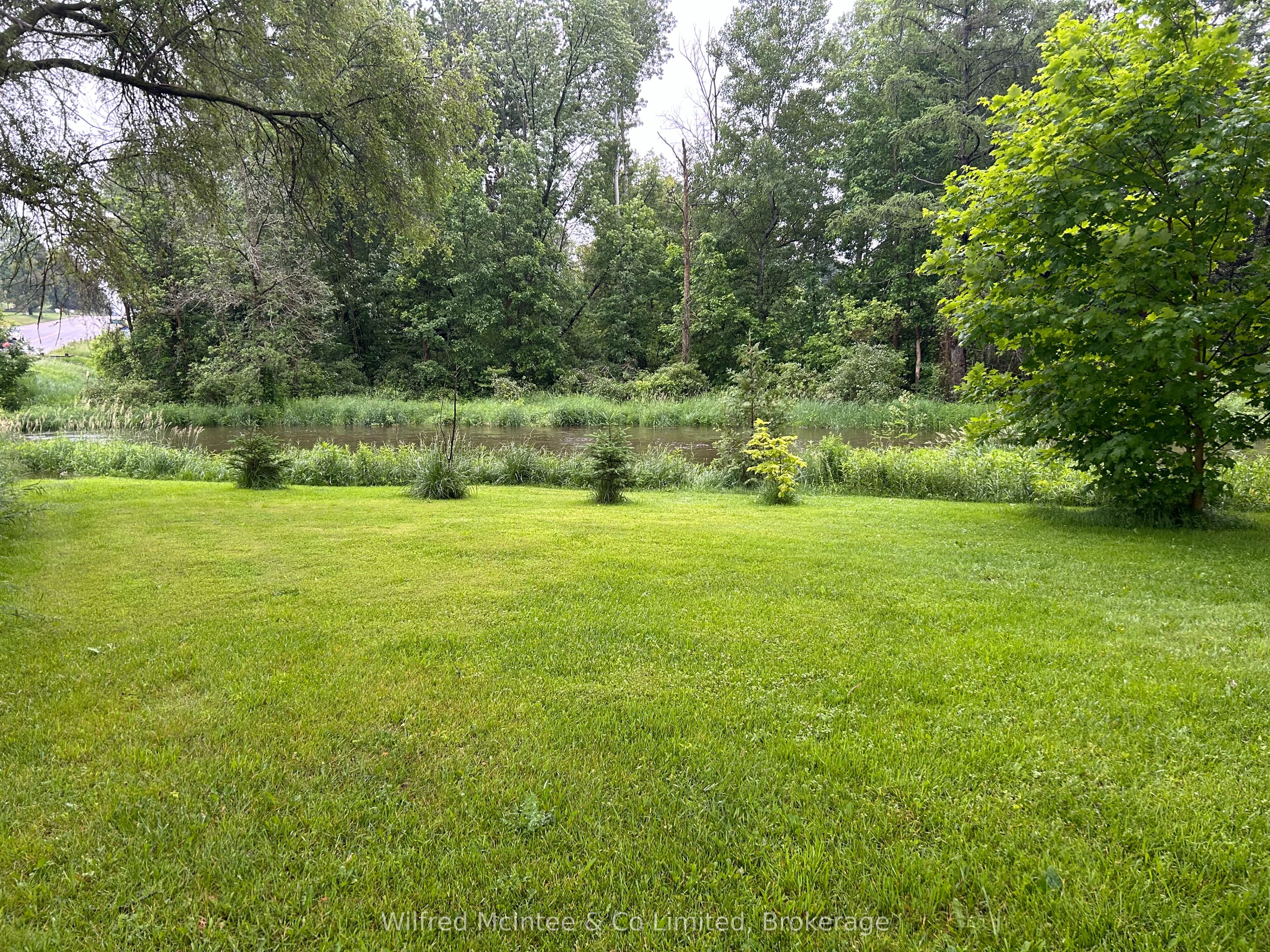 401866 Grey 4 Road Property Photo 5