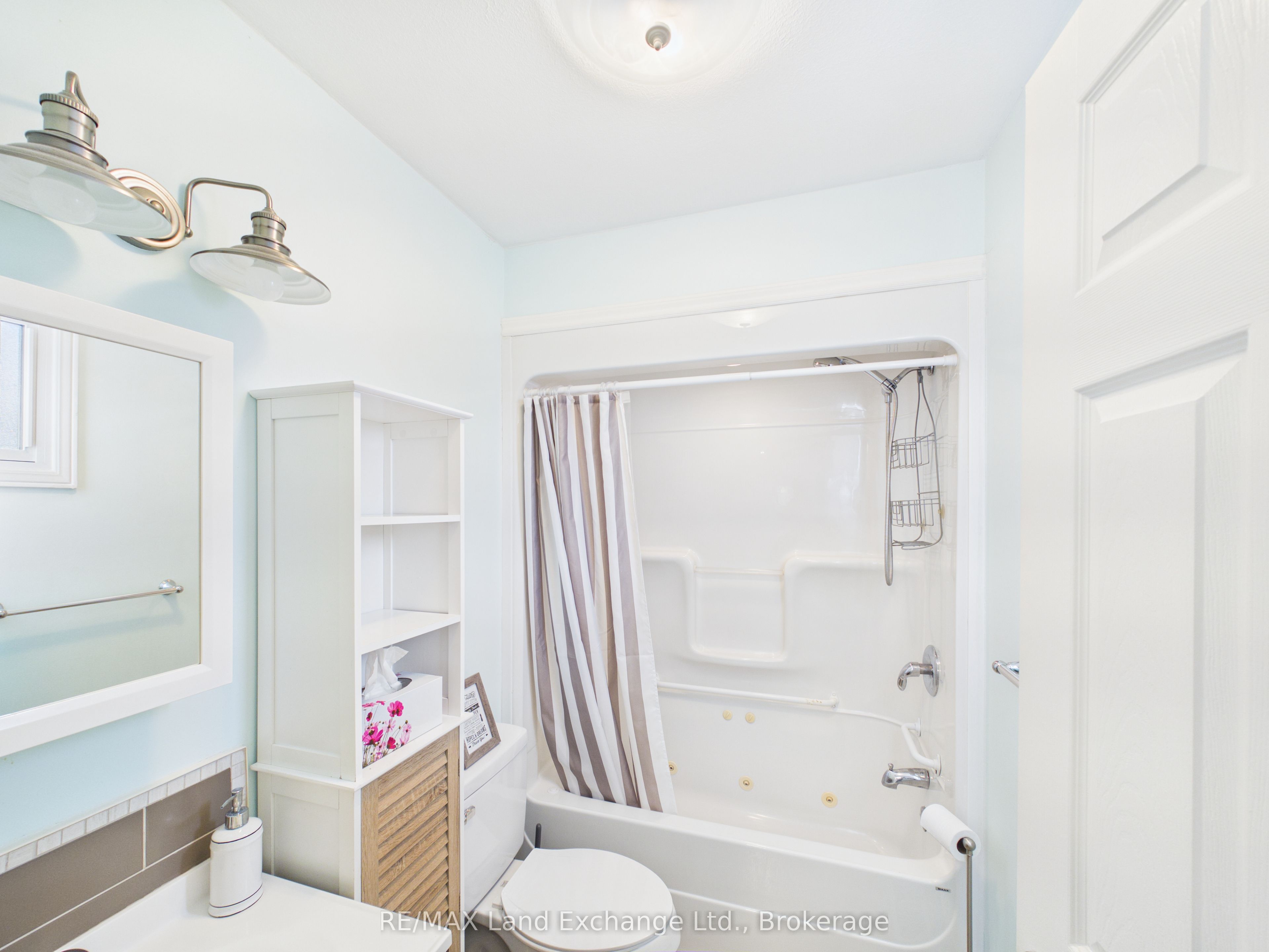 507 Abenaki Drive Property Photo 8