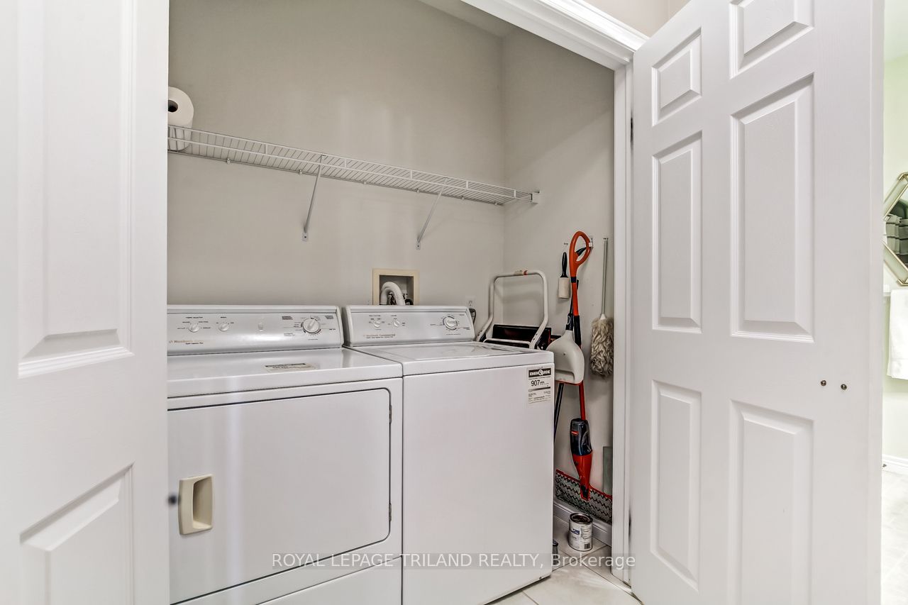 44 Edgevalley Road 47 Property Photo 9