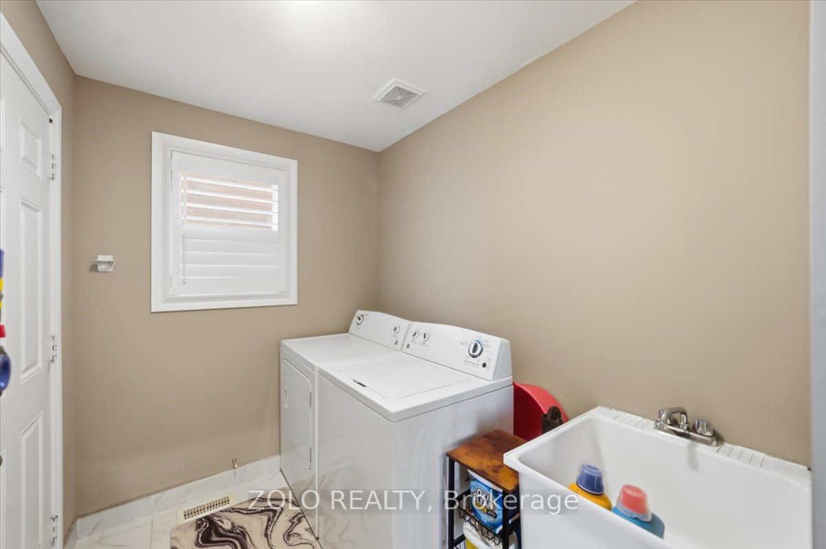 52 Claxton Crescent Property Photo 16